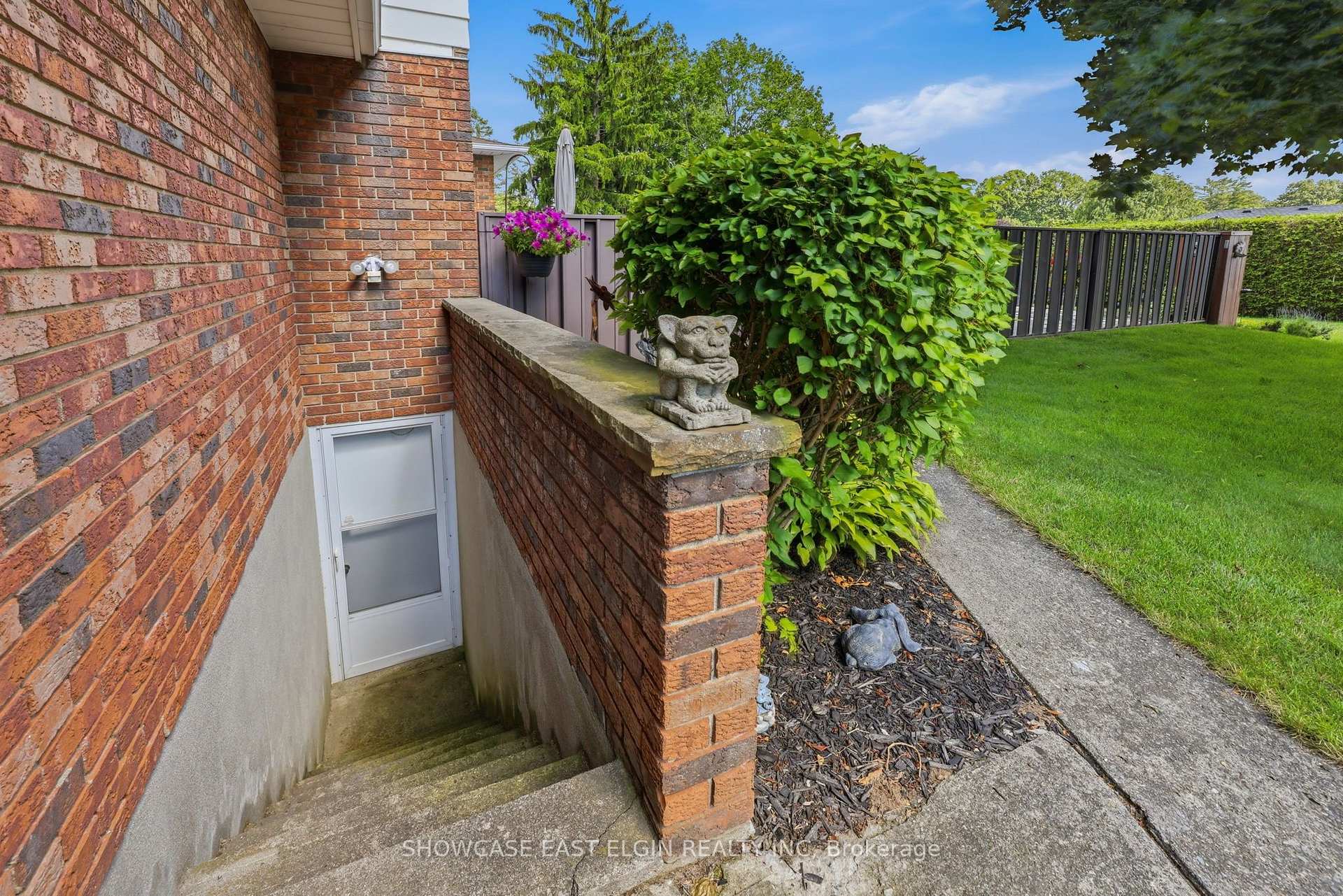 Photo 36 of 10 Moore Avenue, Aylmer — HOMEH