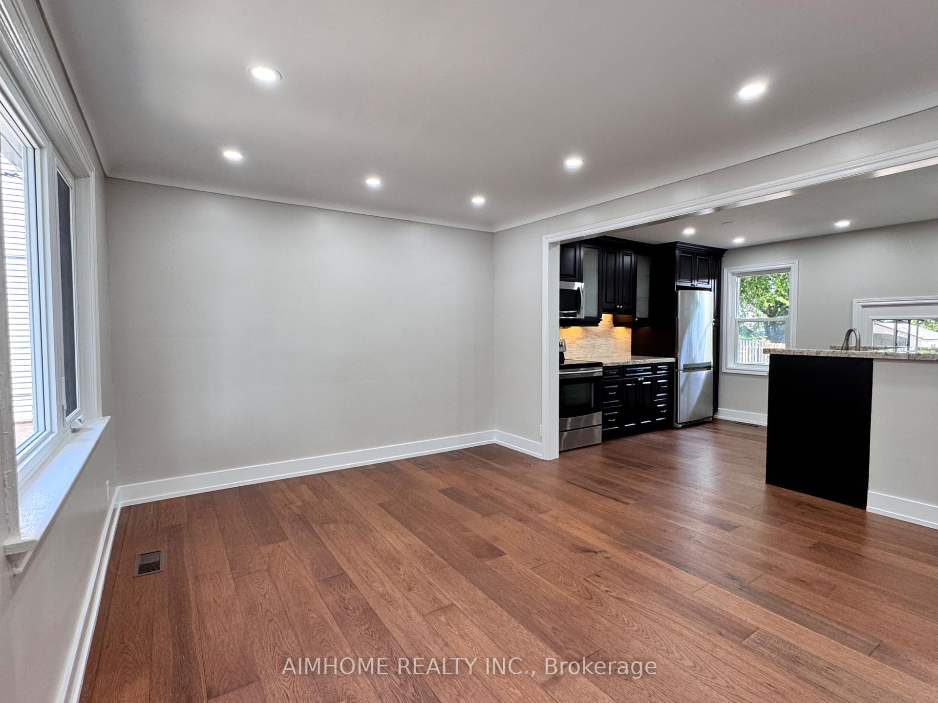 Photo 5 of 173 Melrose Street, Etobicoke, Mimico — HOMEH