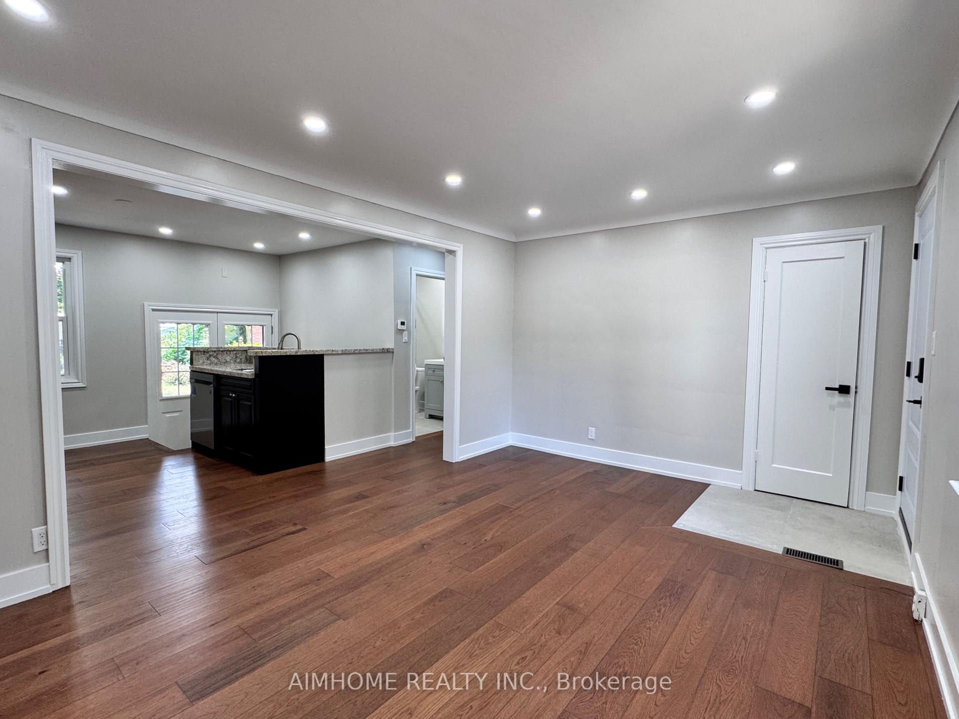 Photo 8 of 173 Melrose Street, Etobicoke, Mimico — HOMEH