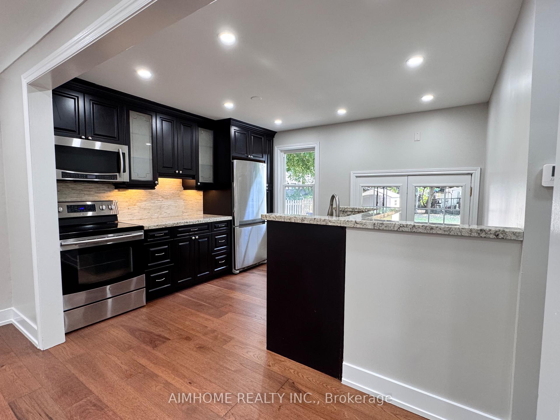 Photo 9 of 173 Melrose Street, Etobicoke, Mimico — HOMEH