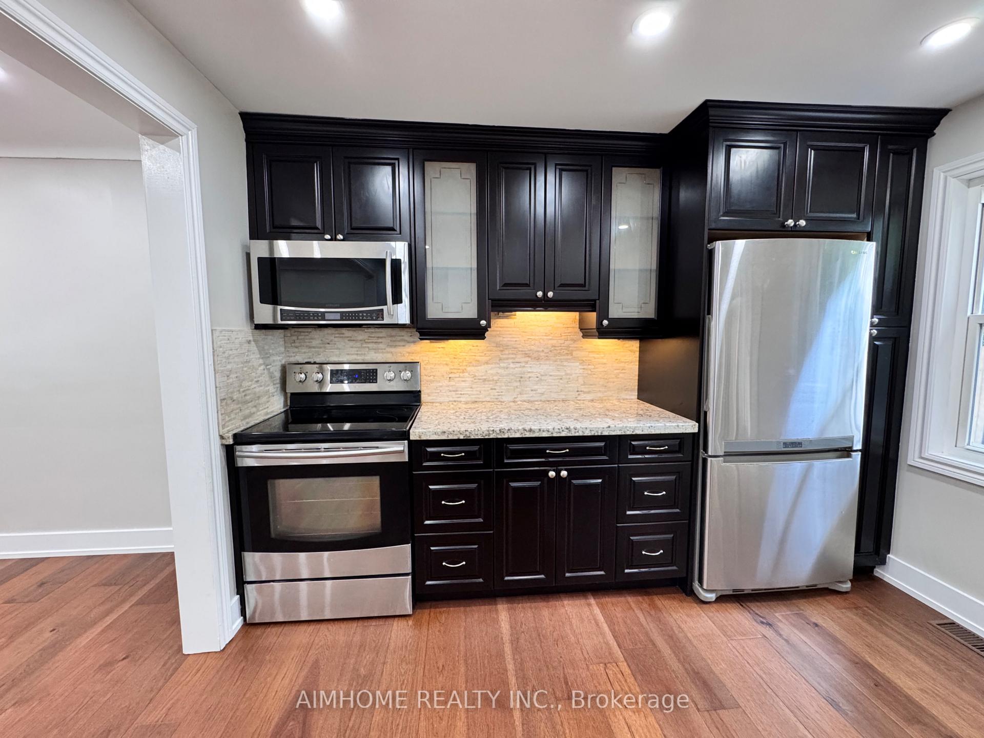 Photo 10 of 173 Melrose Street, Etobicoke, Mimico — HOMEH