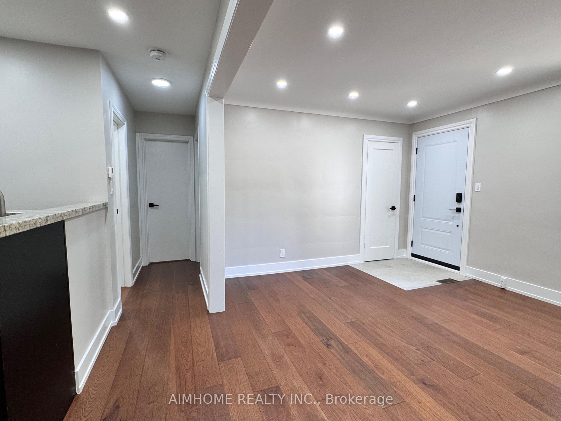 Photo 15 of 173 Melrose Street, Etobicoke, Mimico — HOMEH