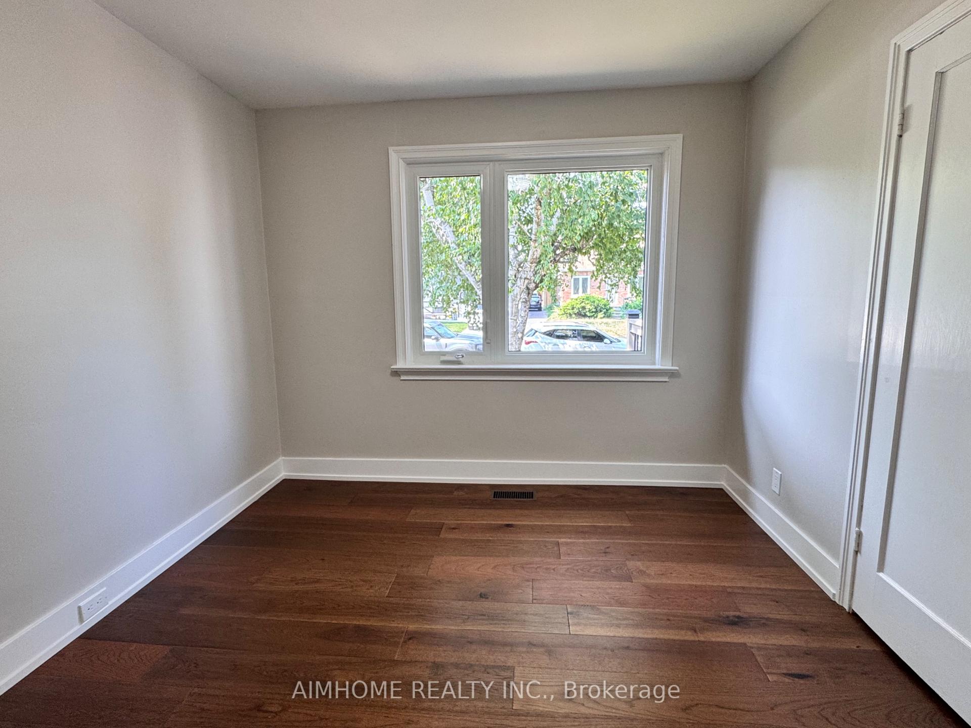 Photo 18 of 173 Melrose Street, Etobicoke, Mimico — HOMEH