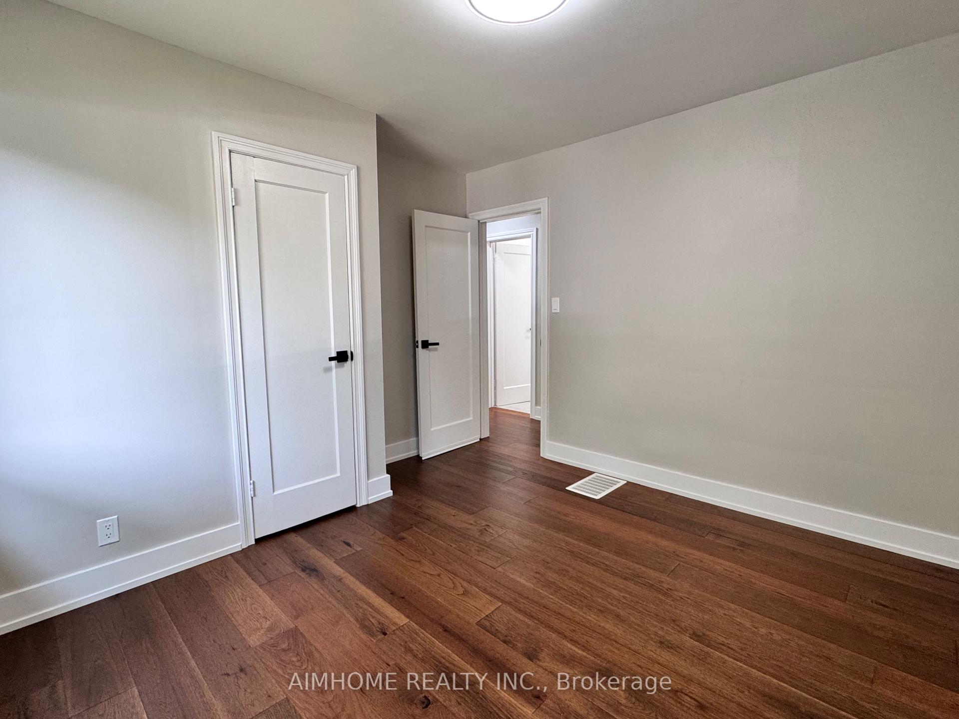 Photo 20 of 173 Melrose Street, Etobicoke, Mimico — HOMEH