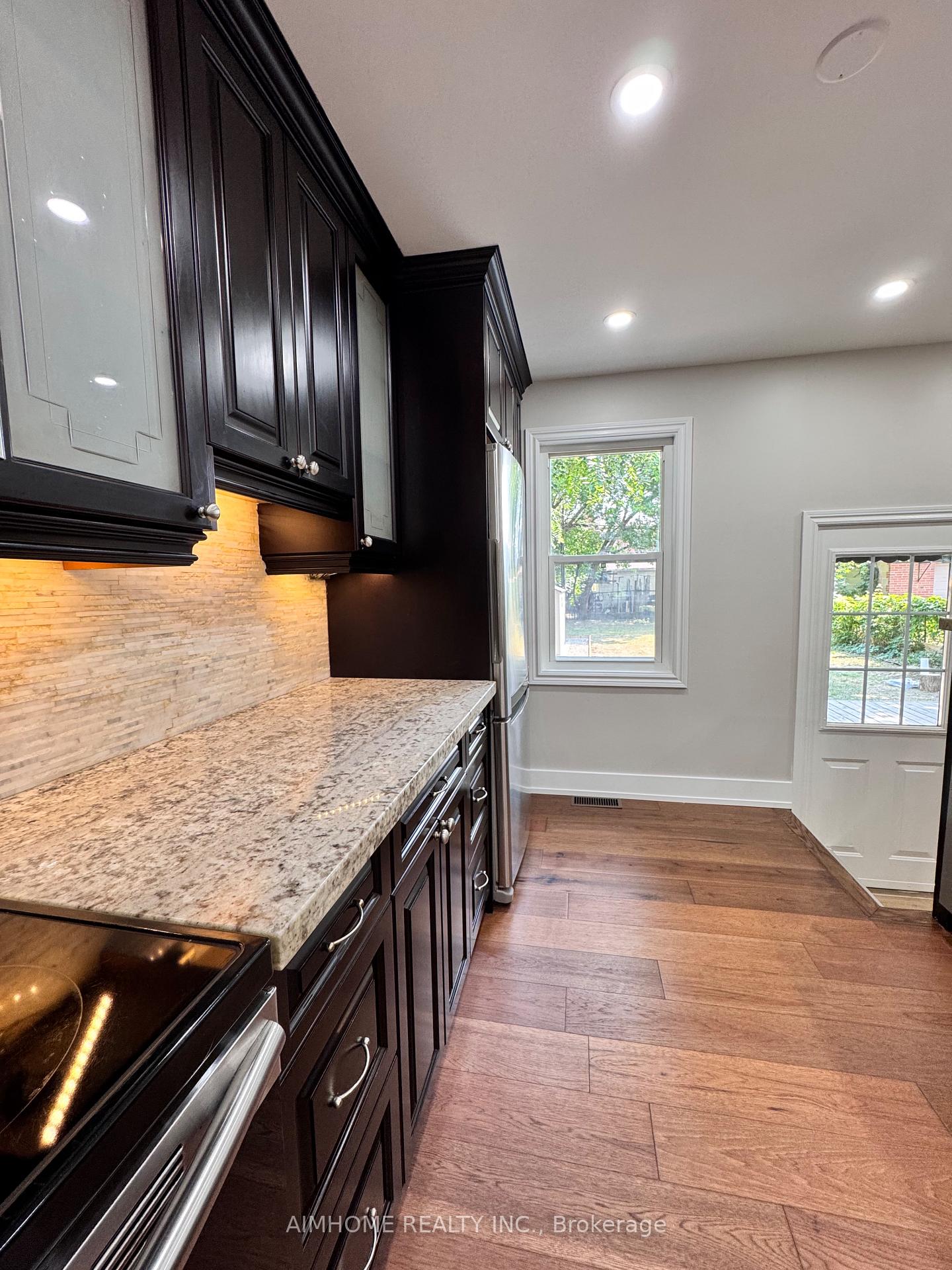 Photo 30 of 173 Melrose Street, Etobicoke, Mimico — HOMEH