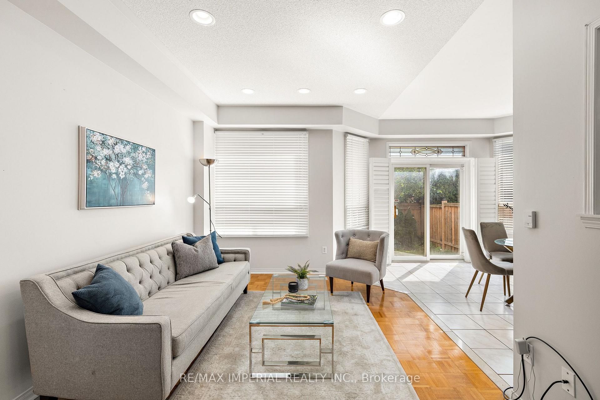 Photo 5 of 145 Blue Willow Drive, Vaughan, East Woodbridge — HOMEH