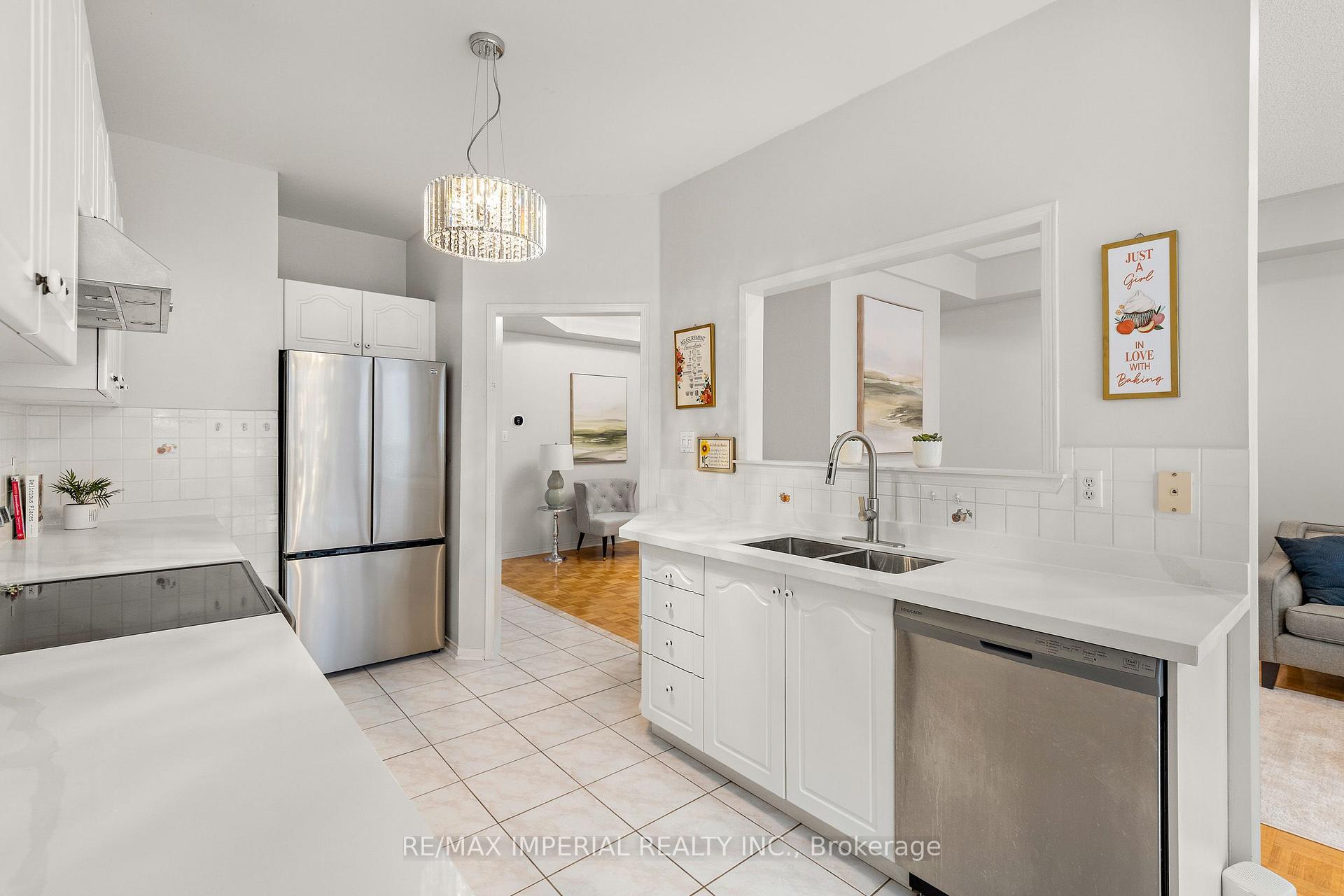 Photo 11 of 145 Blue Willow Drive, Vaughan, East Woodbridge — HOMEH