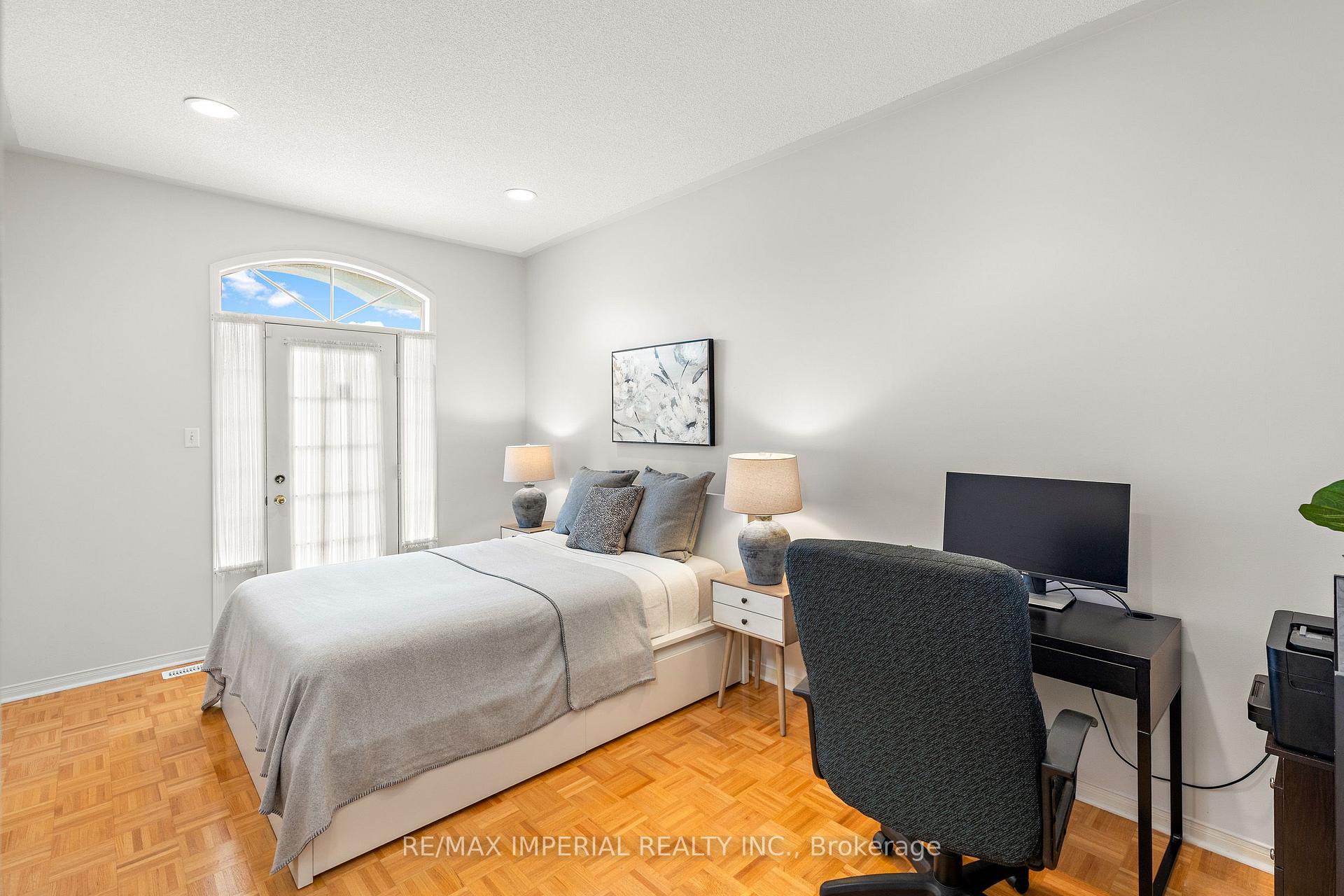 Photo 24 of 145 Blue Willow Drive, Vaughan, East Woodbridge — HOMEH