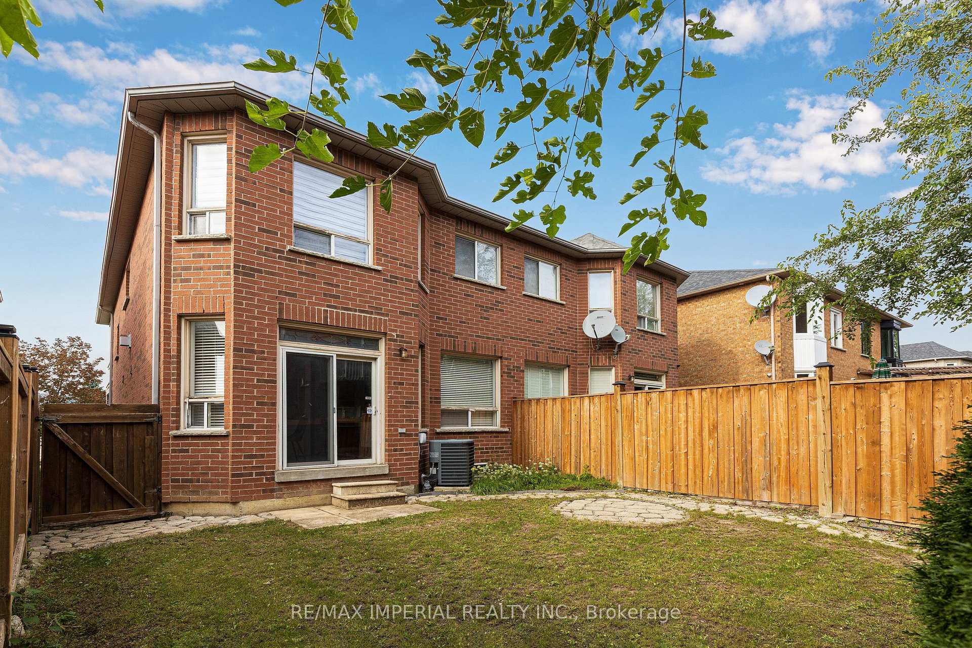 Photo 31 of 145 Blue Willow Drive, Vaughan, East Woodbridge — HOMEH