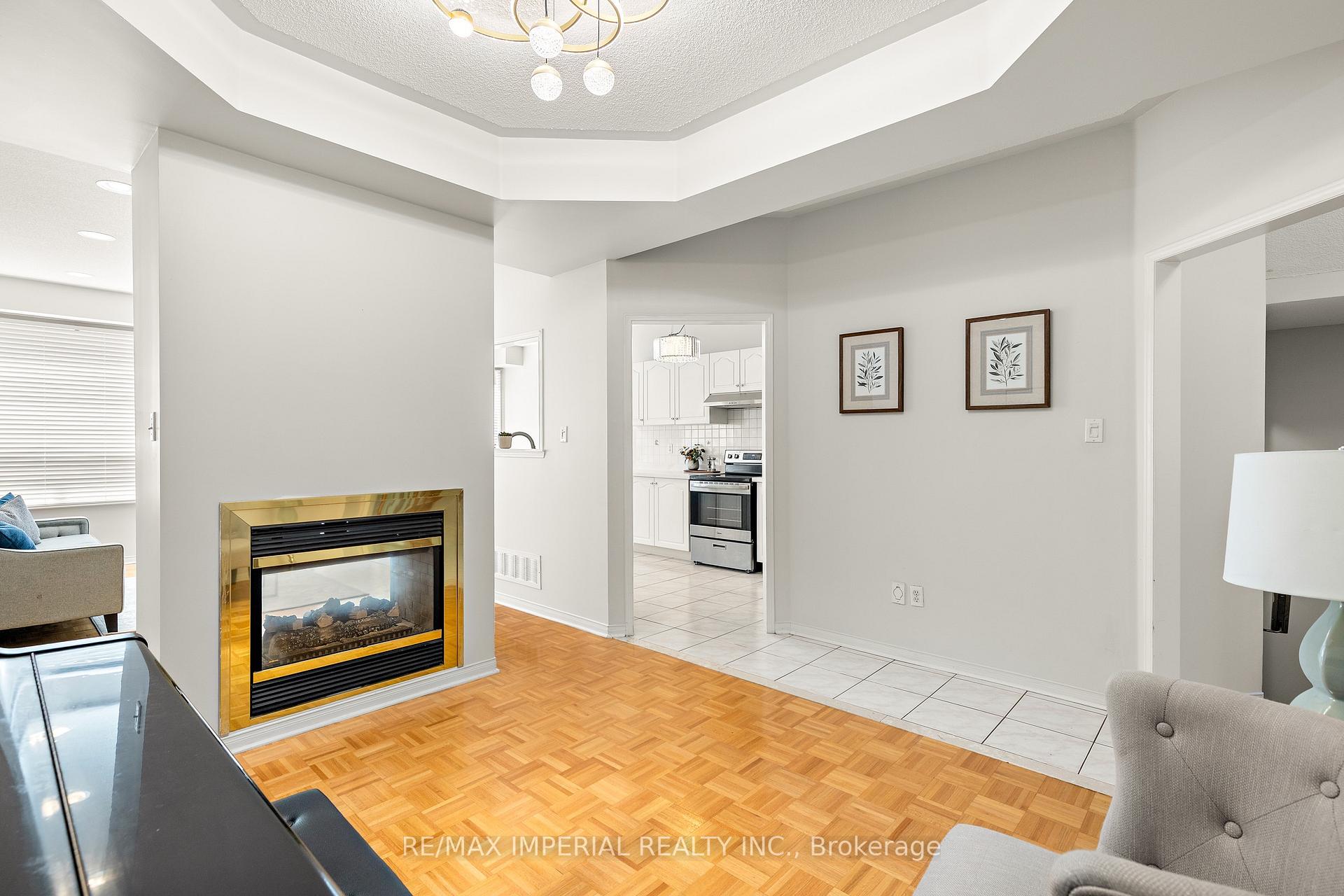Photo 6 of 145 Blue Willow Drive, Vaughan, East Woodbridge — HOMEH