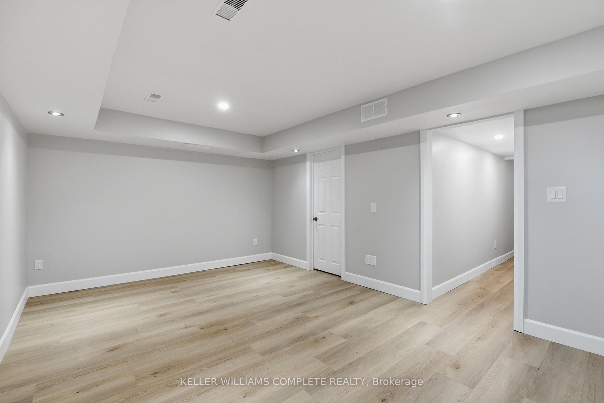Photo 30 of Unit 3, 30 Imperial Road S, Guelph, Willow West/Sugarbush/West Acres — HOMEH
