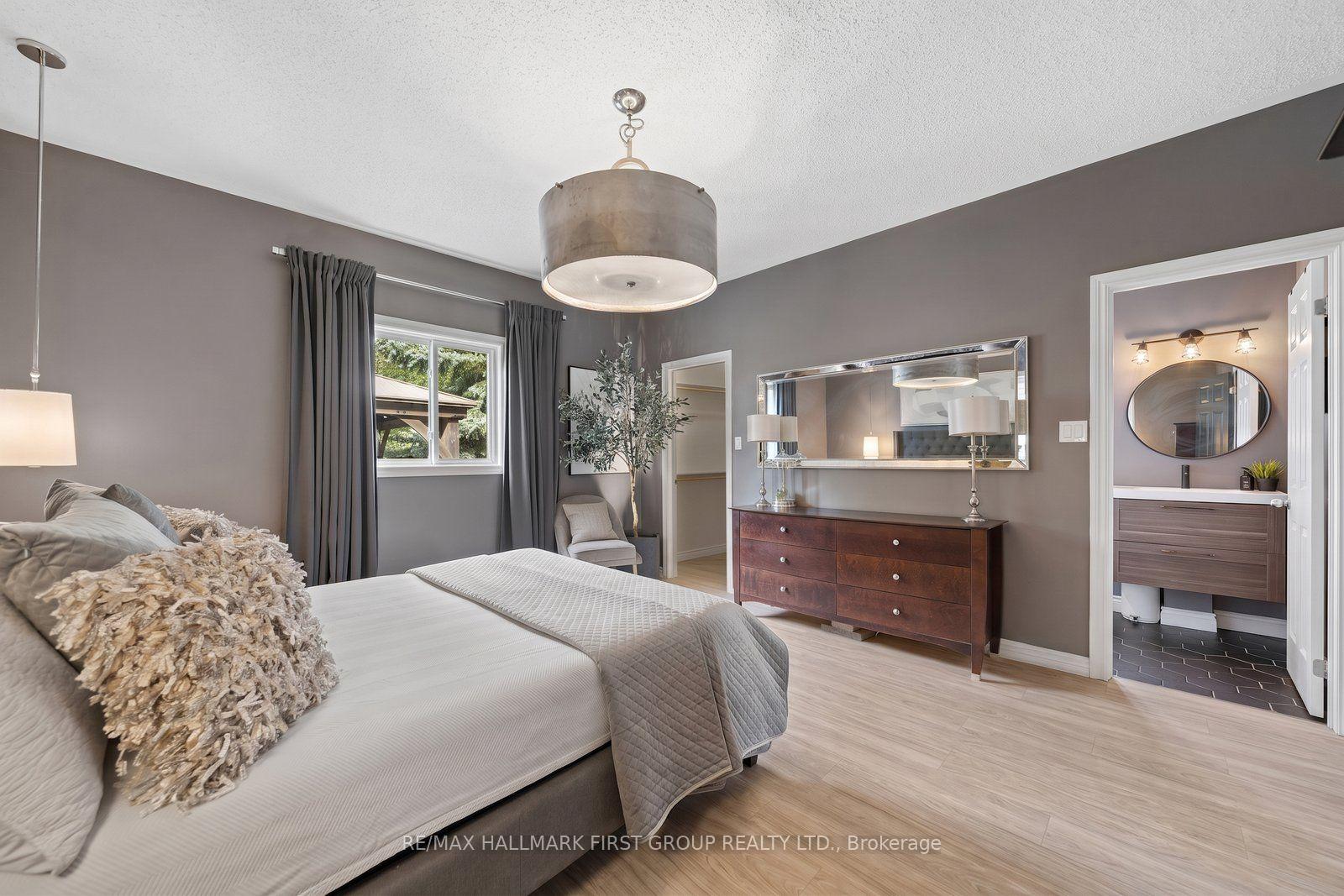 Photo 13 of 33 Deerfield Drive, Hamilton Township, Baltimore — HOMEH