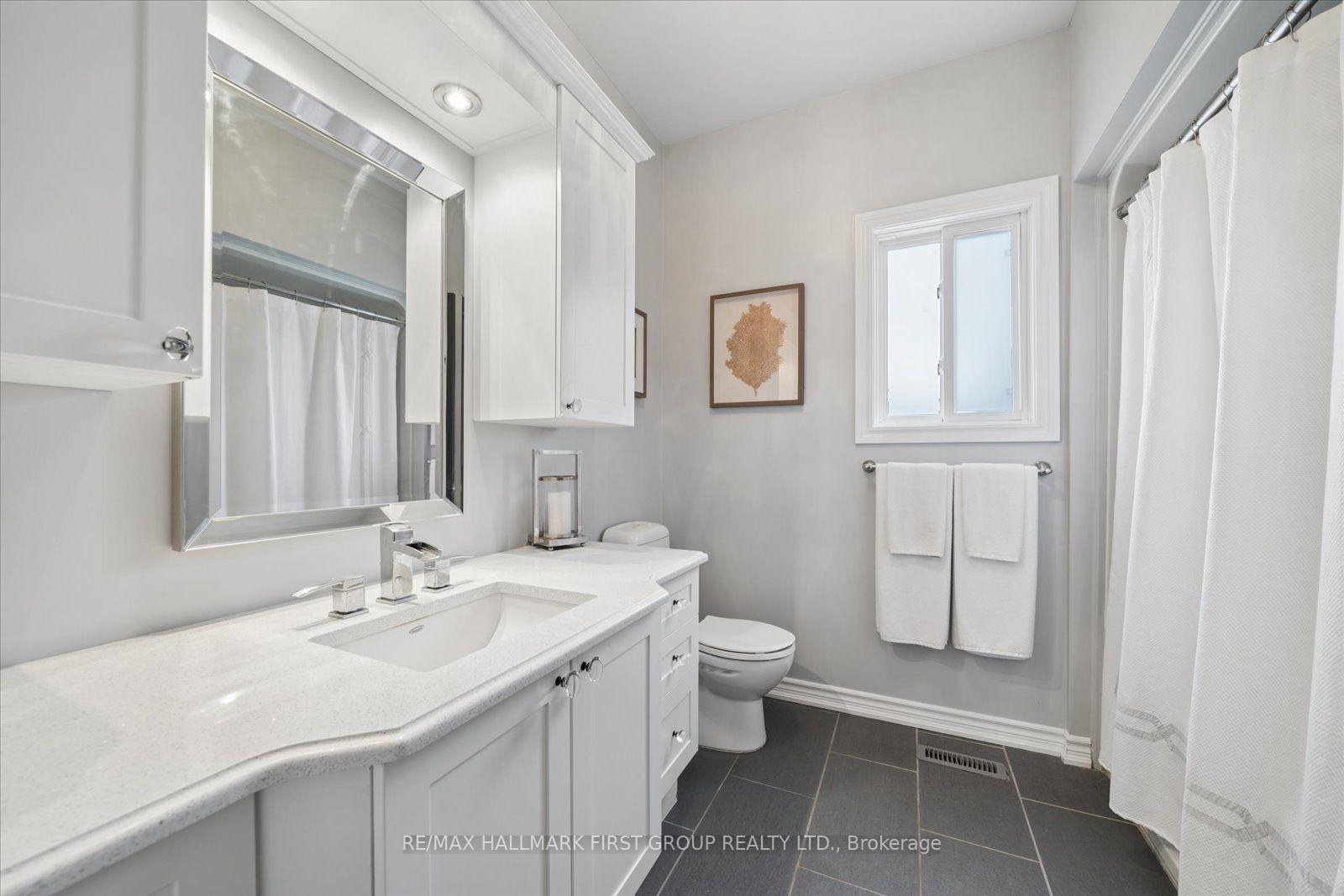 Photo 17 of 33 Deerfield Drive, Hamilton Township, Baltimore — HOMEH