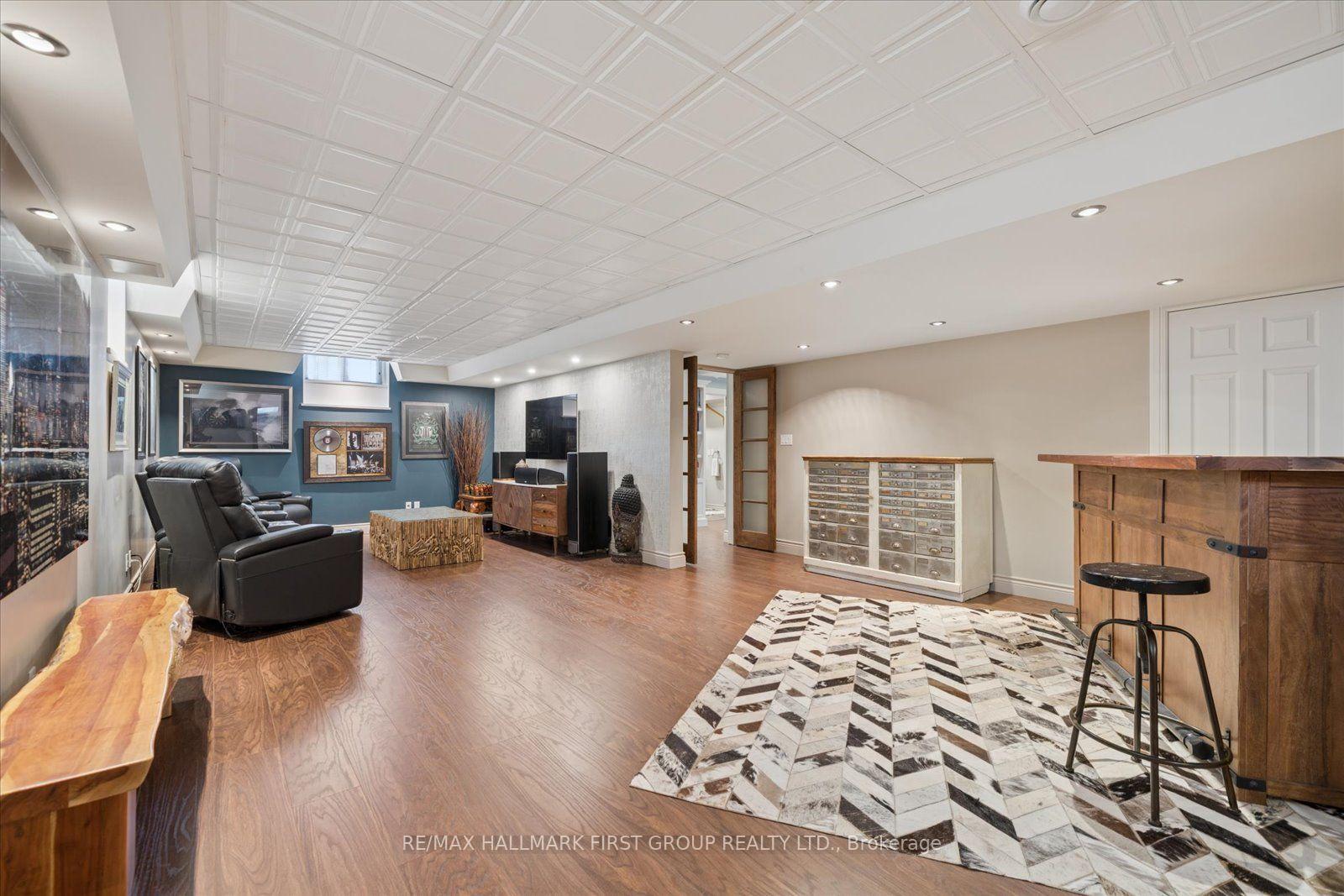 Photo 20 of 33 Deerfield Drive, Hamilton Township, Baltimore — HOMEH