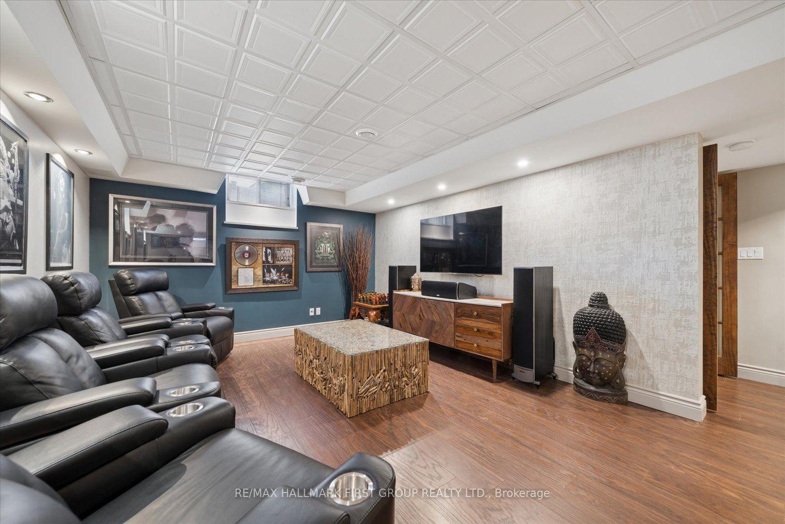 Photo 21 of 33 Deerfield Drive, Hamilton Township, Baltimore — HOMEH