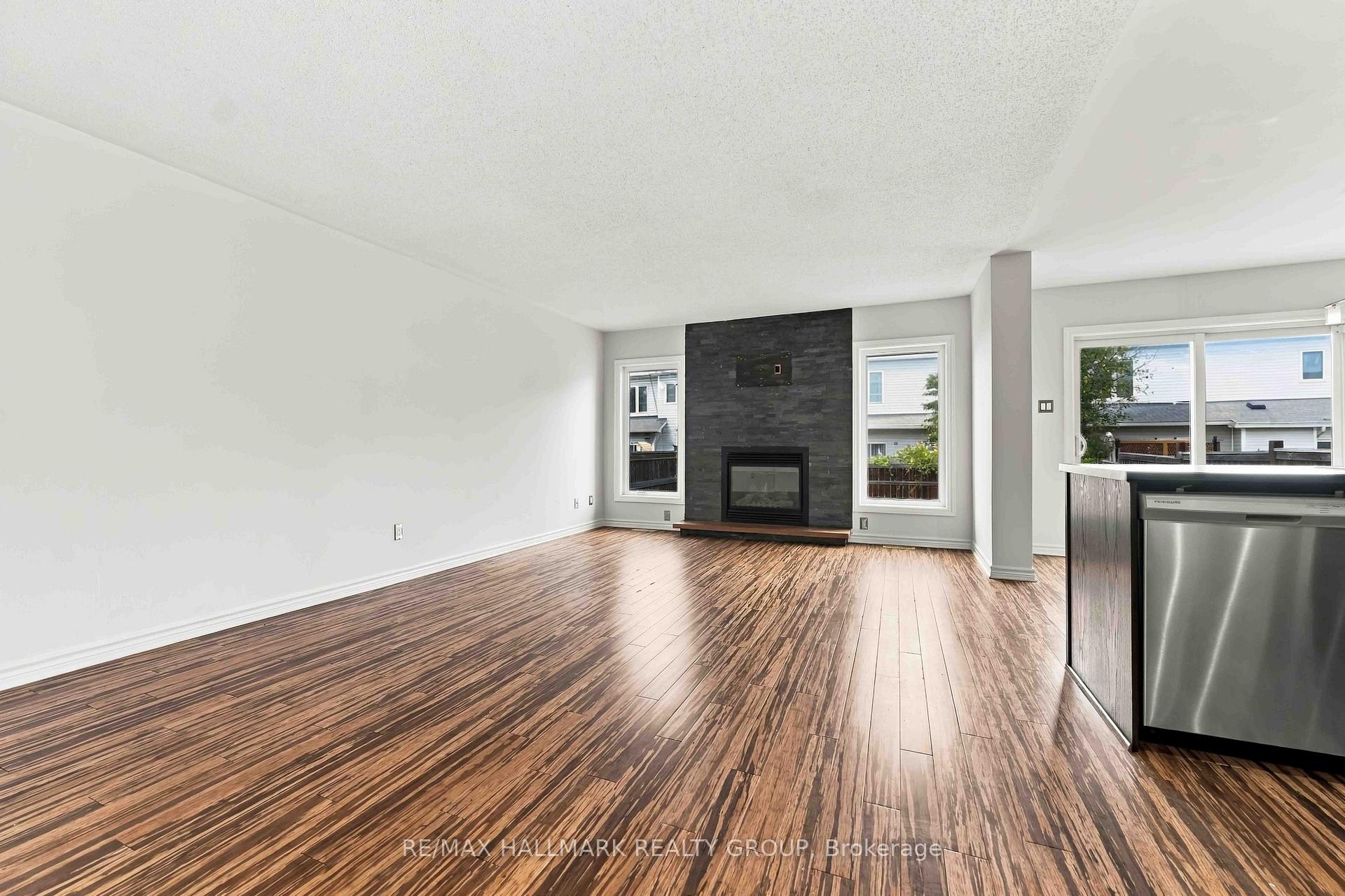 Photo 7 of 486 Paul Metivier Drive, Ottawa, Barrhaven - Strandherd — HOMEH