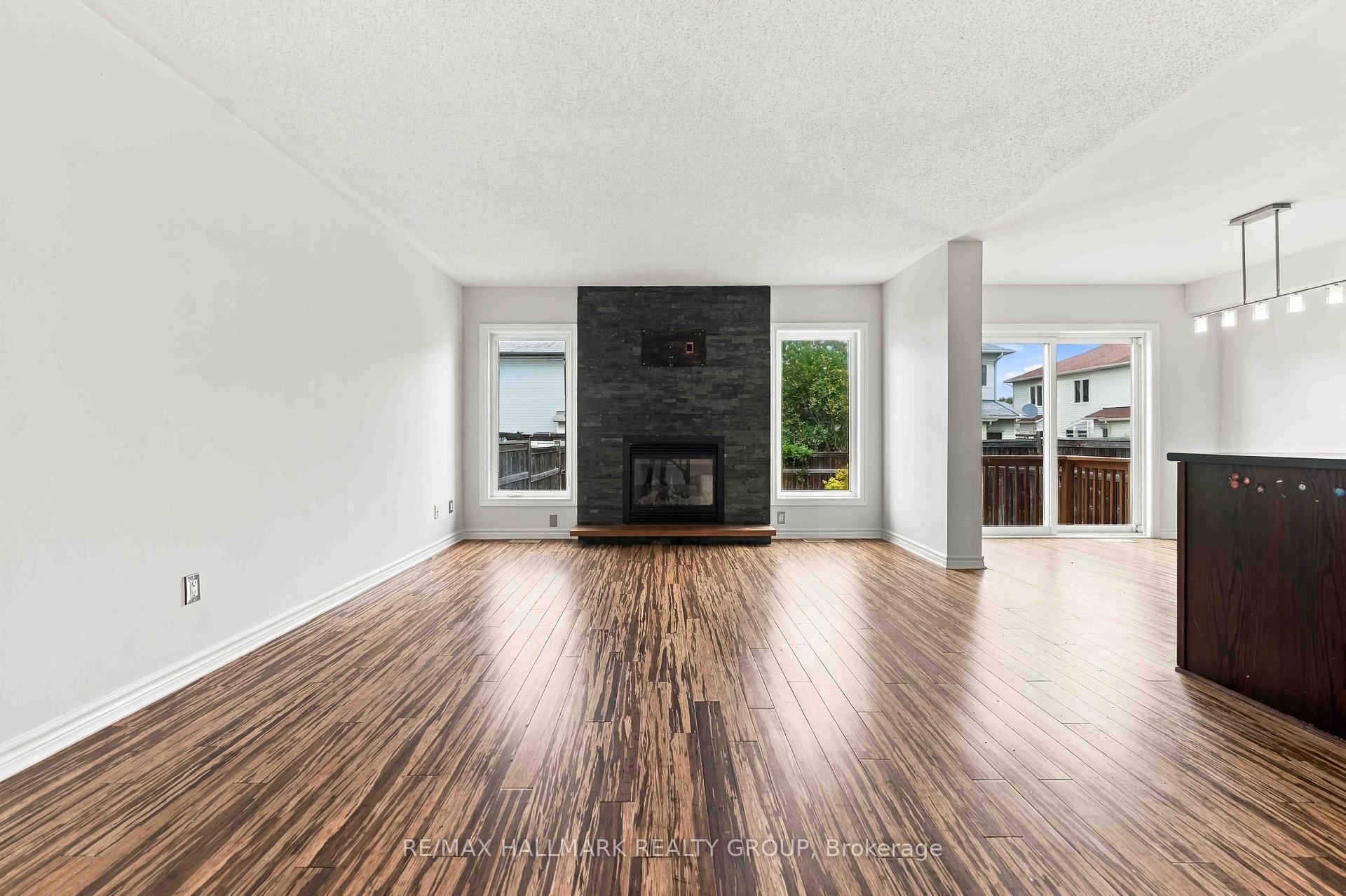 Photo 9 of 486 Paul Metivier Drive, Ottawa, Barrhaven - Strandherd — HOMEH
