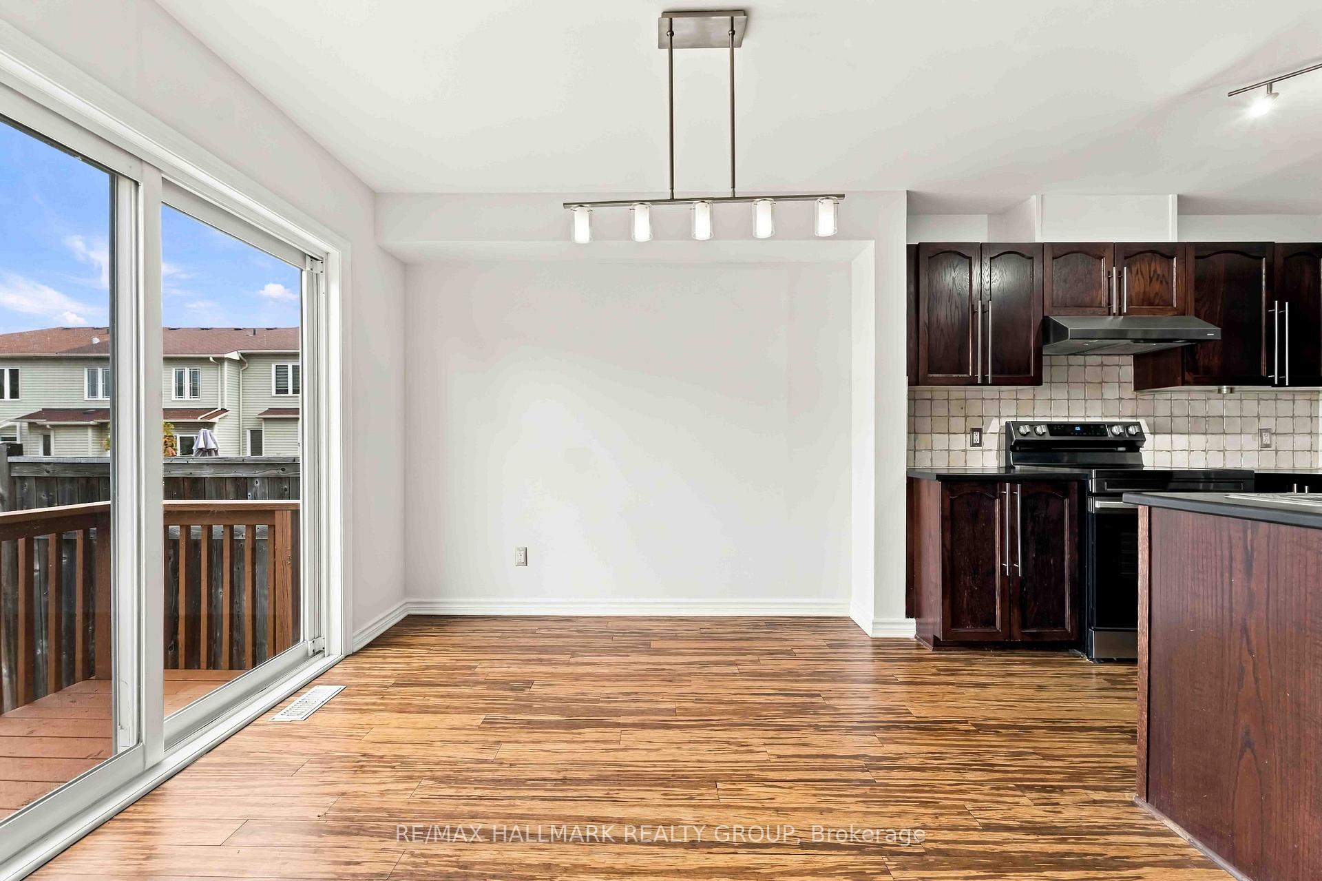 Photo 13 of 486 Paul Metivier Drive, Ottawa, Barrhaven - Strandherd — HOMEH