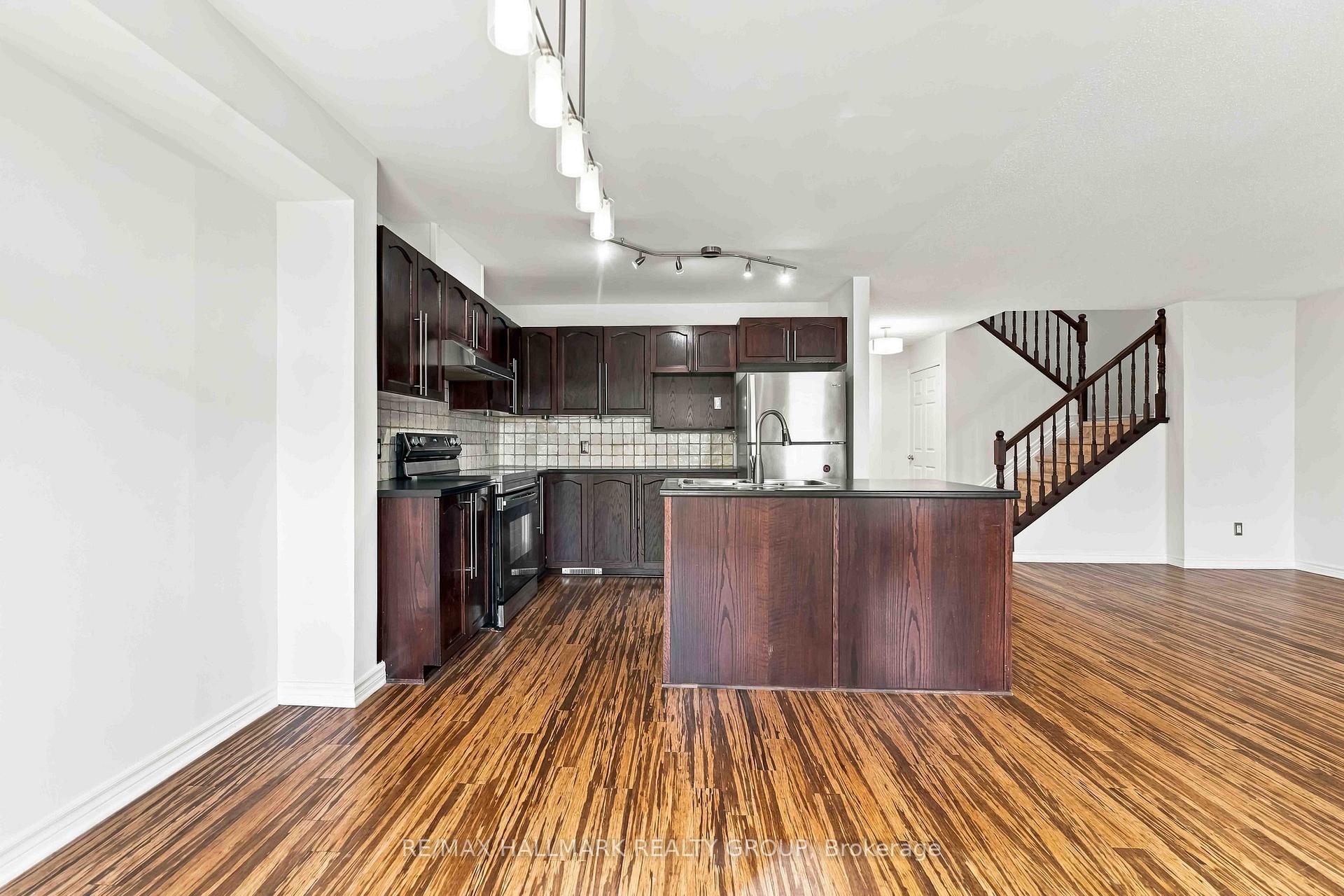 Photo 15 of 486 Paul Metivier Drive, Ottawa, Barrhaven - Strandherd — HOMEH