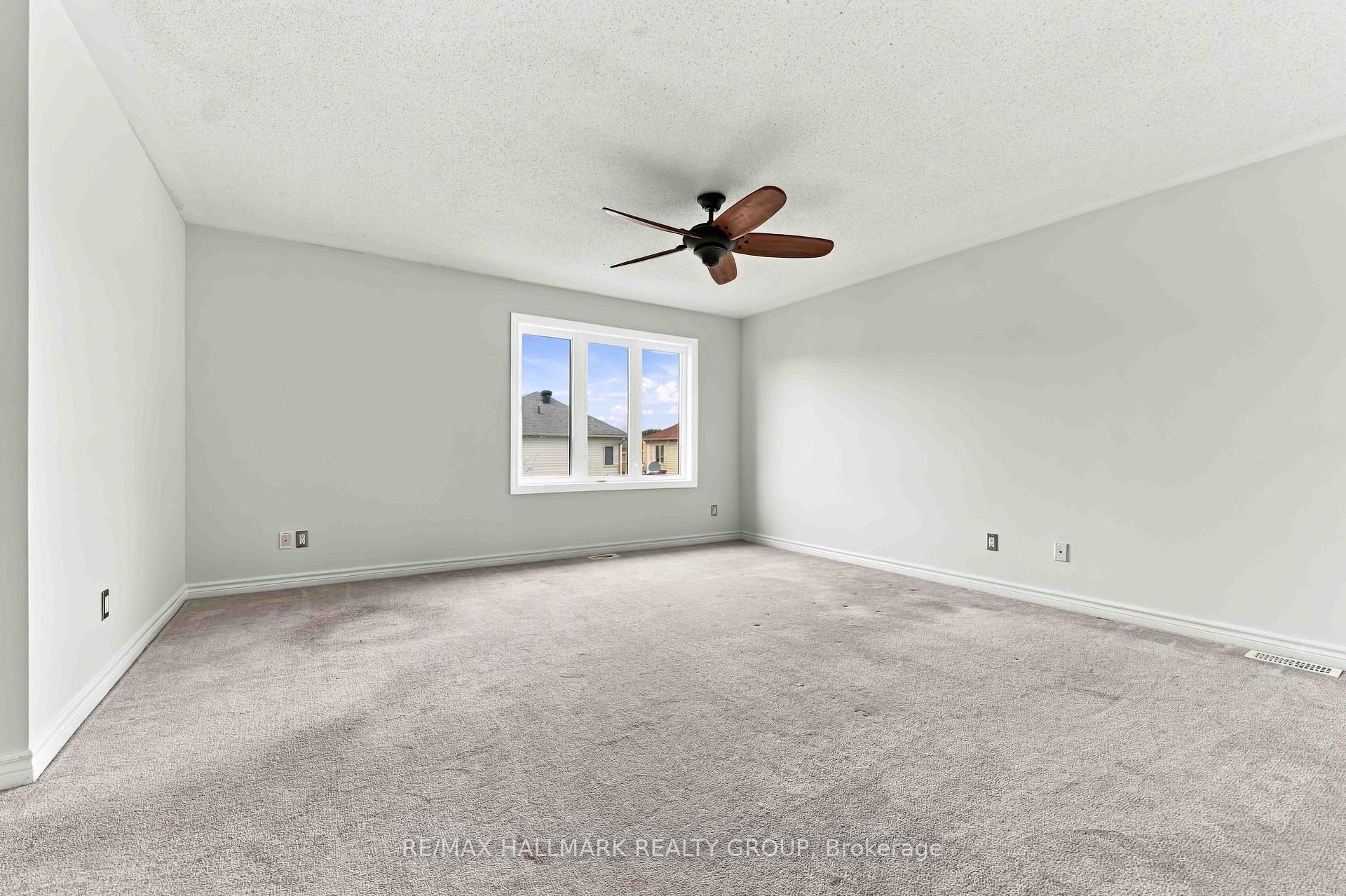 Photo 22 of 486 Paul Metivier Drive, Ottawa, Barrhaven - Strandherd — HOMEH