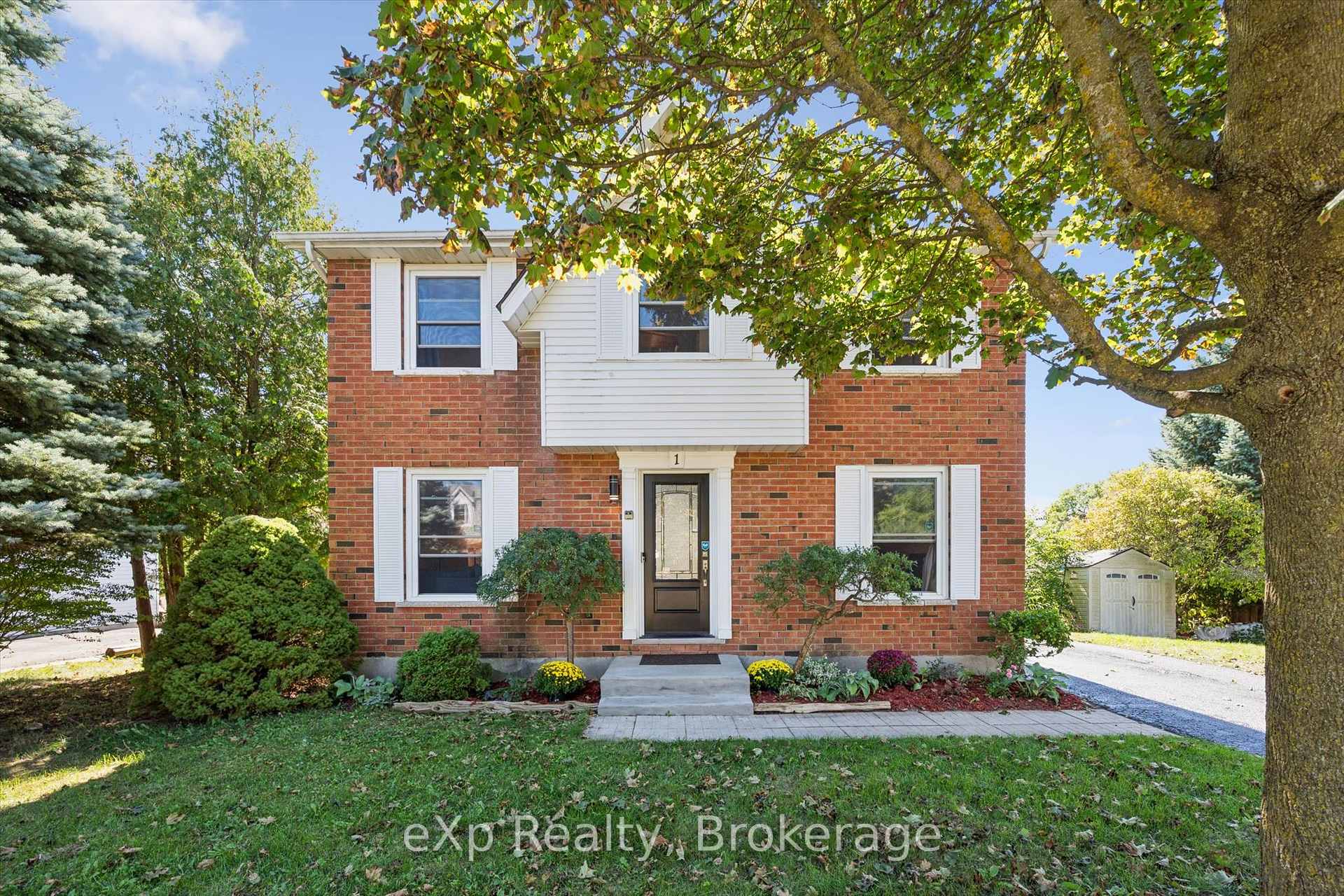 Photo 2 of 1 Chesterton Lane, Guelph, Grange Road — HOMEH