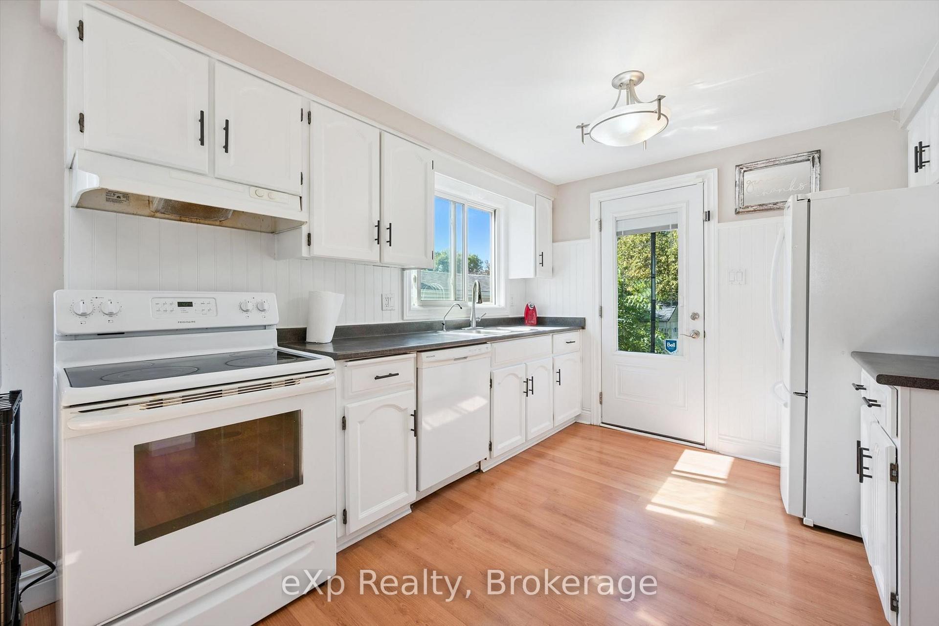 Photo 11 of 1 Chesterton Lane, Guelph, Grange Road — HOMEH