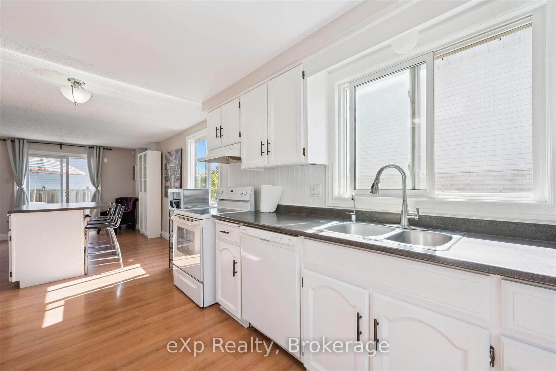 Photo 12 of 1 Chesterton Lane, Guelph, Grange Road — HOMEH