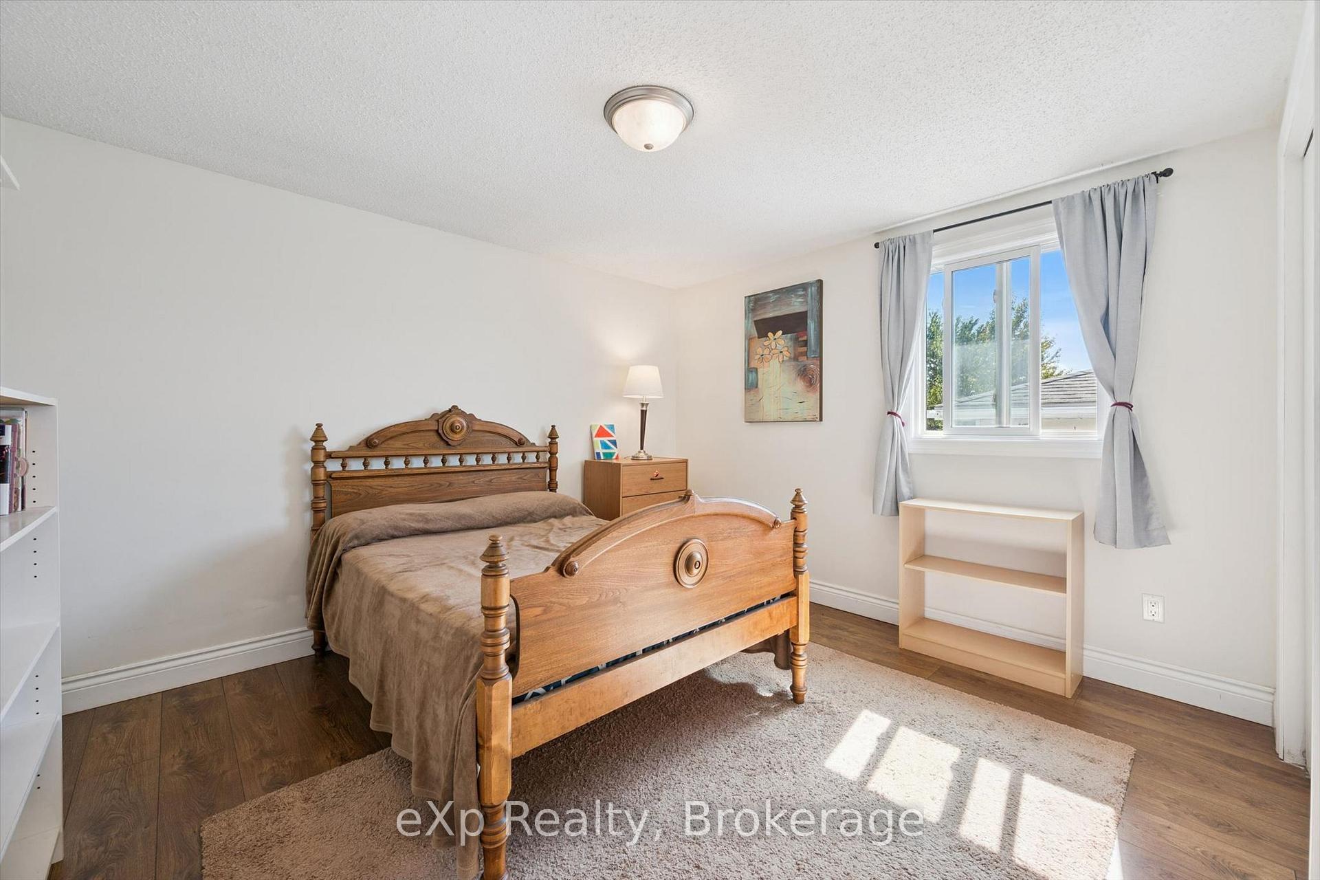 Photo 28 of 1 Chesterton Lane, Guelph, Grange Road — HOMEH