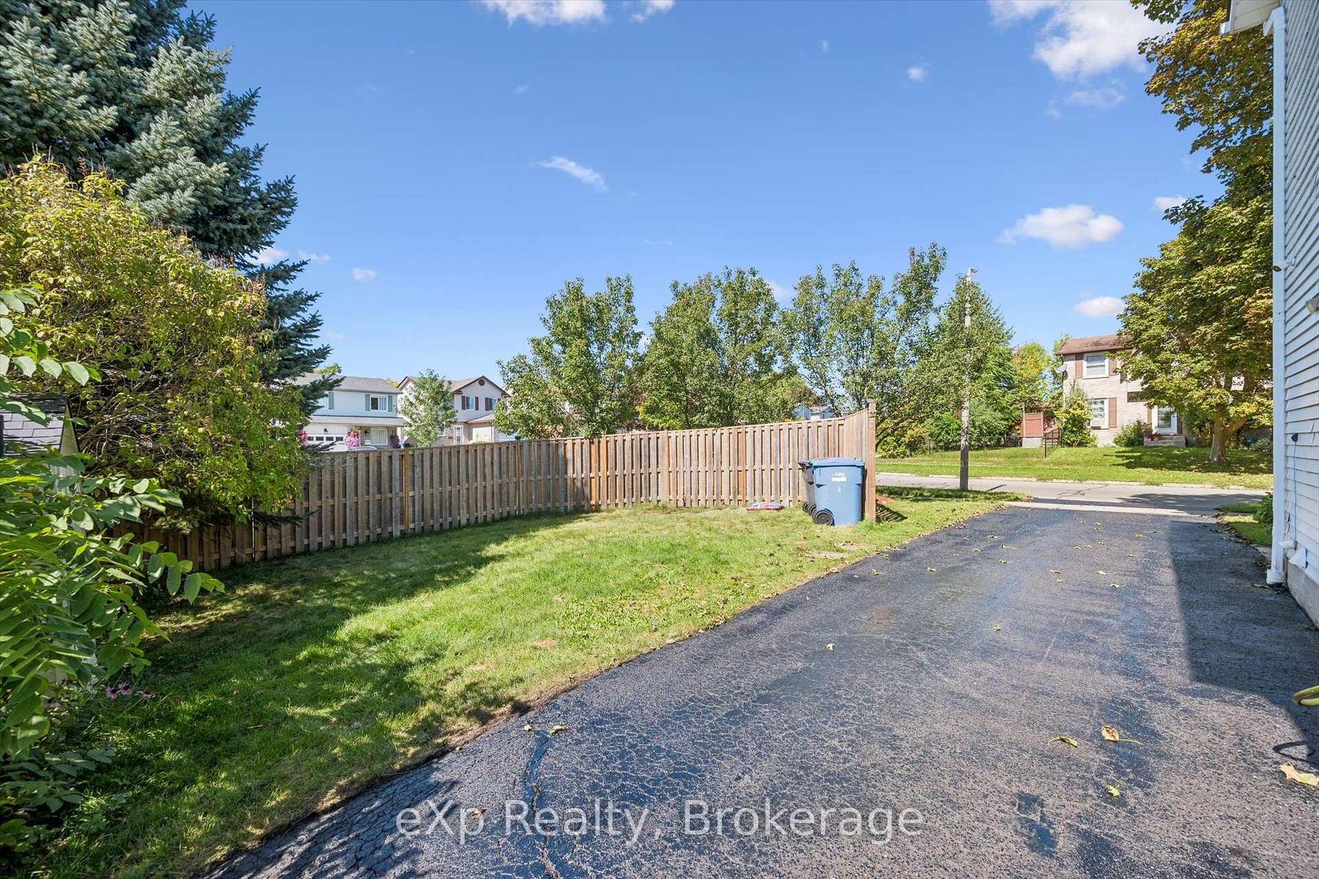 Photo 43 of 1 Chesterton Lane, Guelph, Grange Road — HOMEH