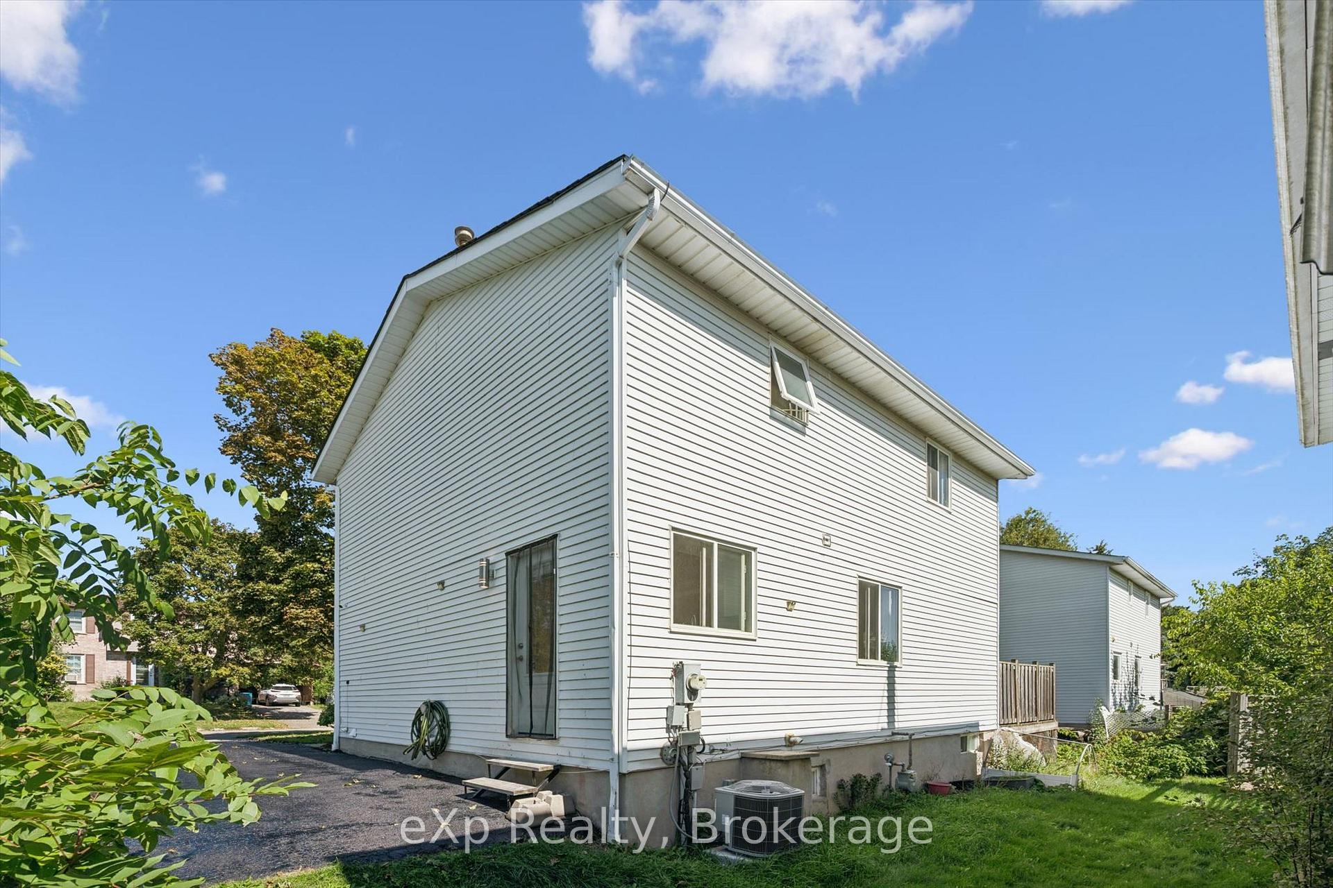 Photo 46 of 1 Chesterton Lane, Guelph, Grange Road — HOMEH