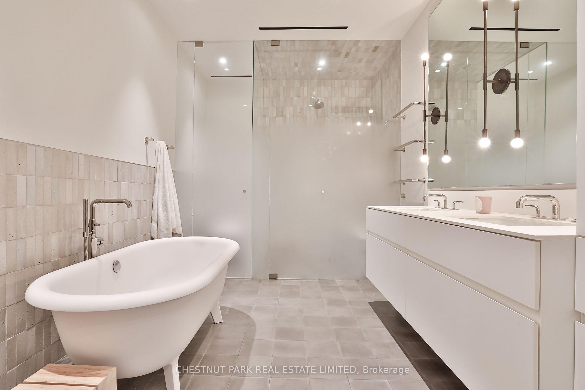 Photo 24 of 424 Euclid Avenue, Toronto, Palmerston-Little Italy — HOMEH