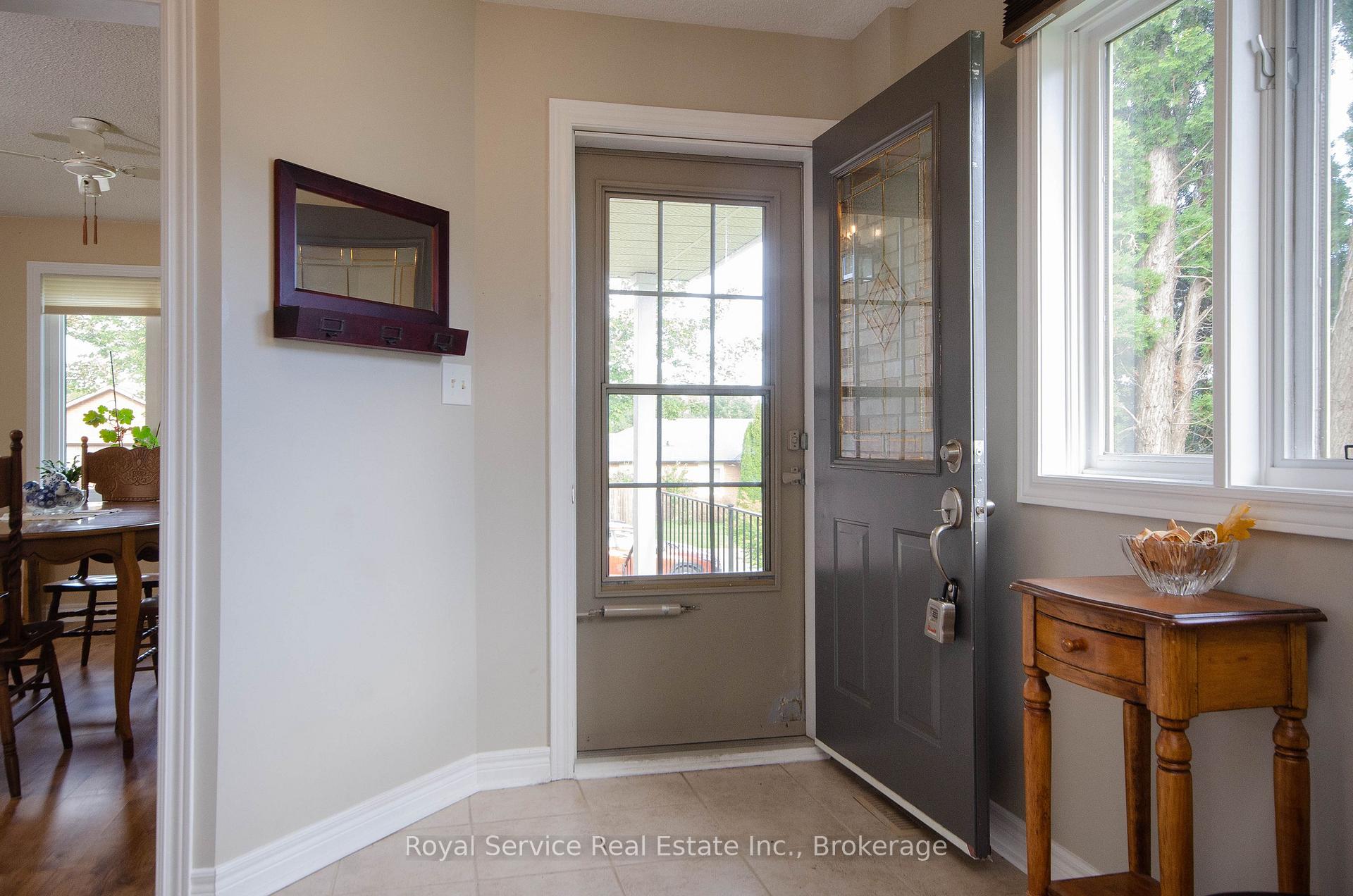 Photo 6 of 747 Greer Crescent, Cobourg — HOMEH