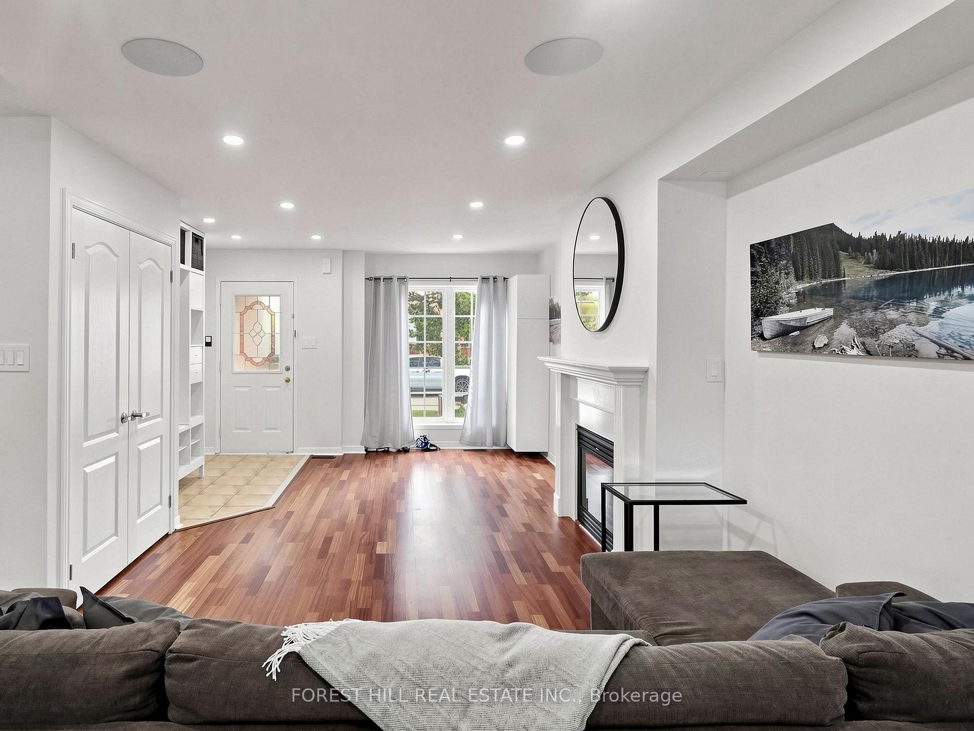 Photo 5 of 8 Bullrush Drive, Vaughan, Vellore Village — HOMEH