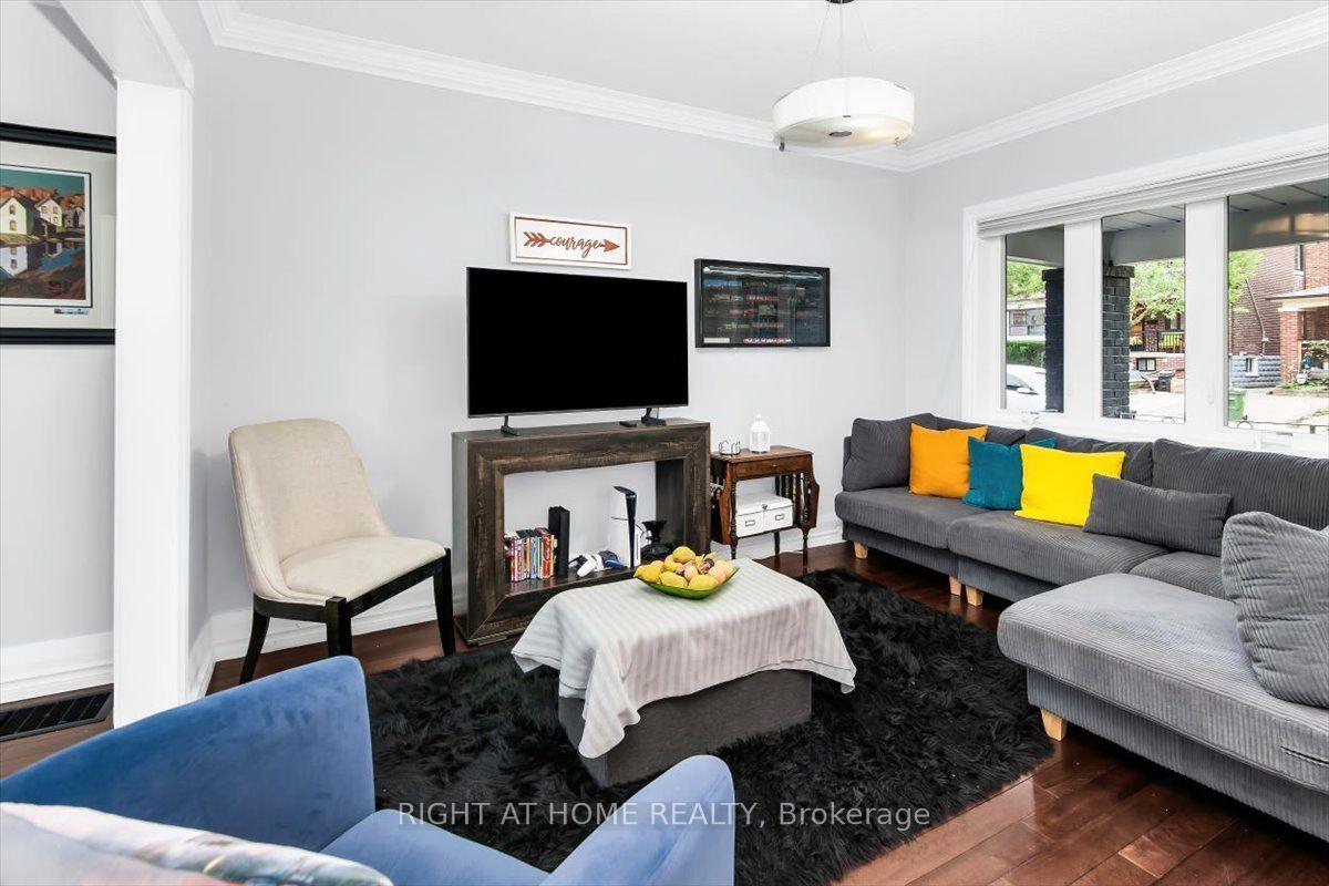Photo 5 of 292 Arlington Avenue, Toronto, Oakwood Village — HOMEH