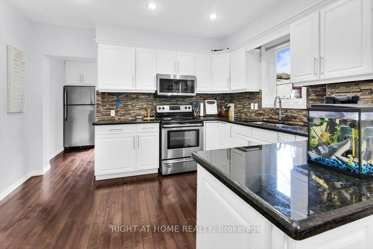 Photo 11 of 292 Arlington Avenue, Toronto, Oakwood Village — HOMEH