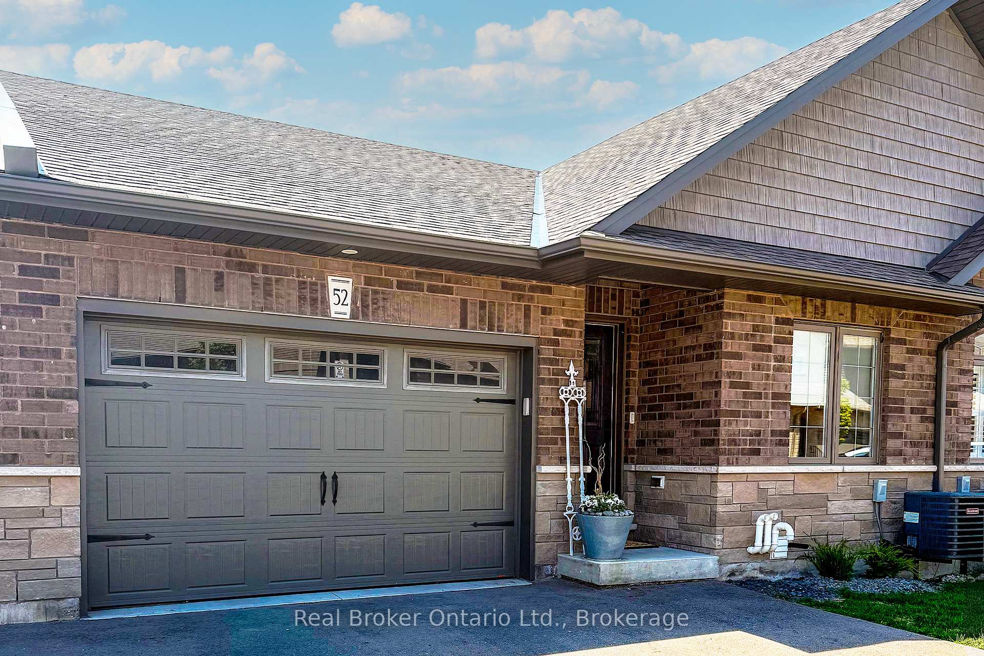 Photo 2 of Unit 52, 29 Schuyler Street, Brant, Paris — HOMEH