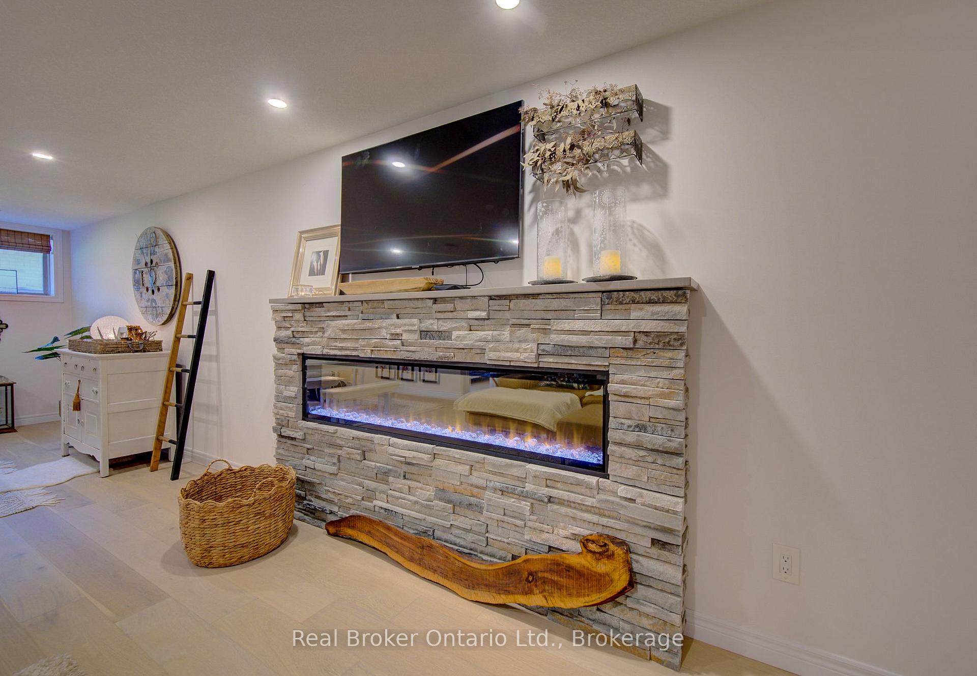 Photo 38 of Unit 52, 29 Schuyler Street, Brant, Paris — HOMEH