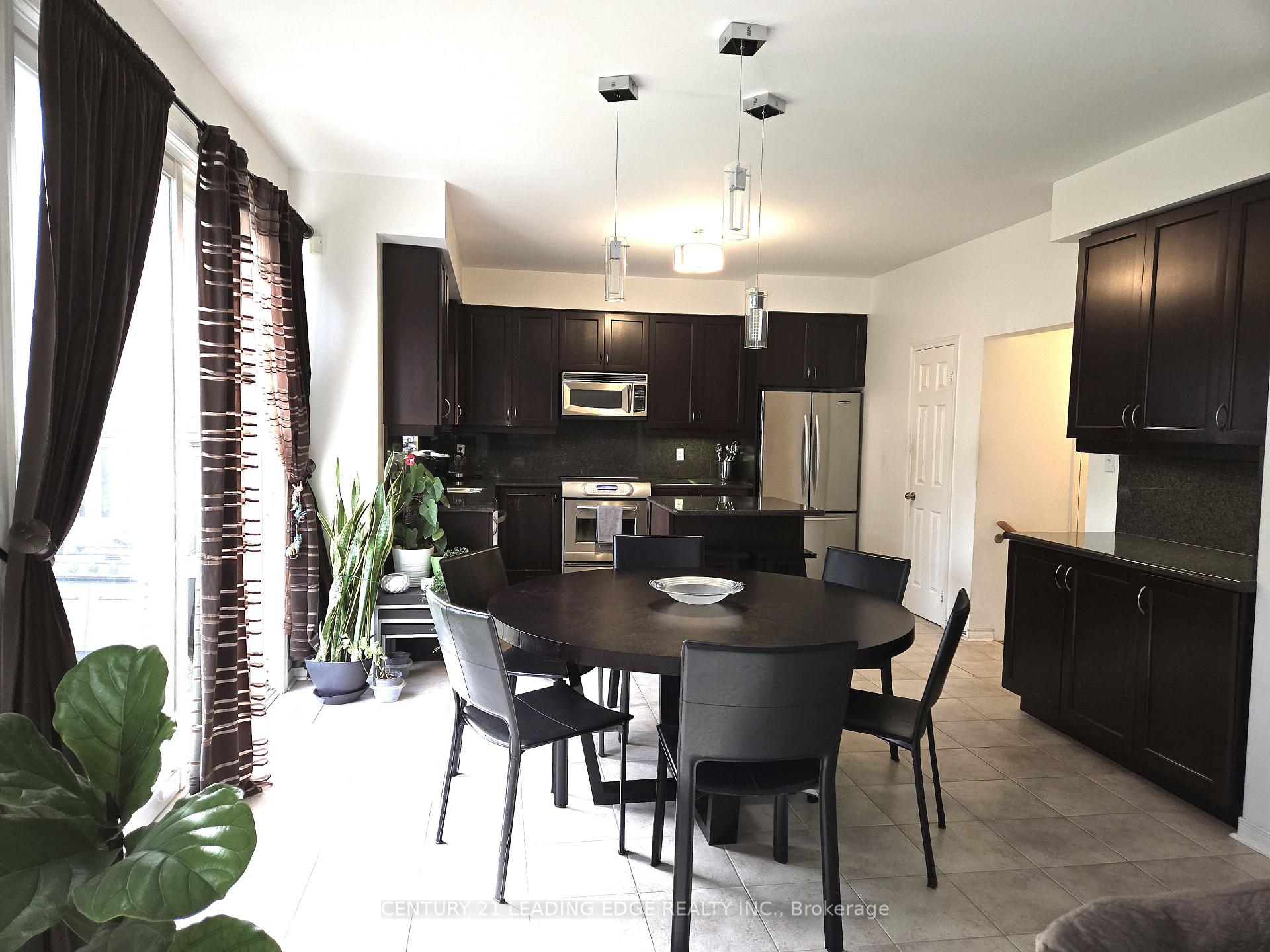 Photo 7 of 22 Westgate Avenue, Ajax, Central East — HOMEH