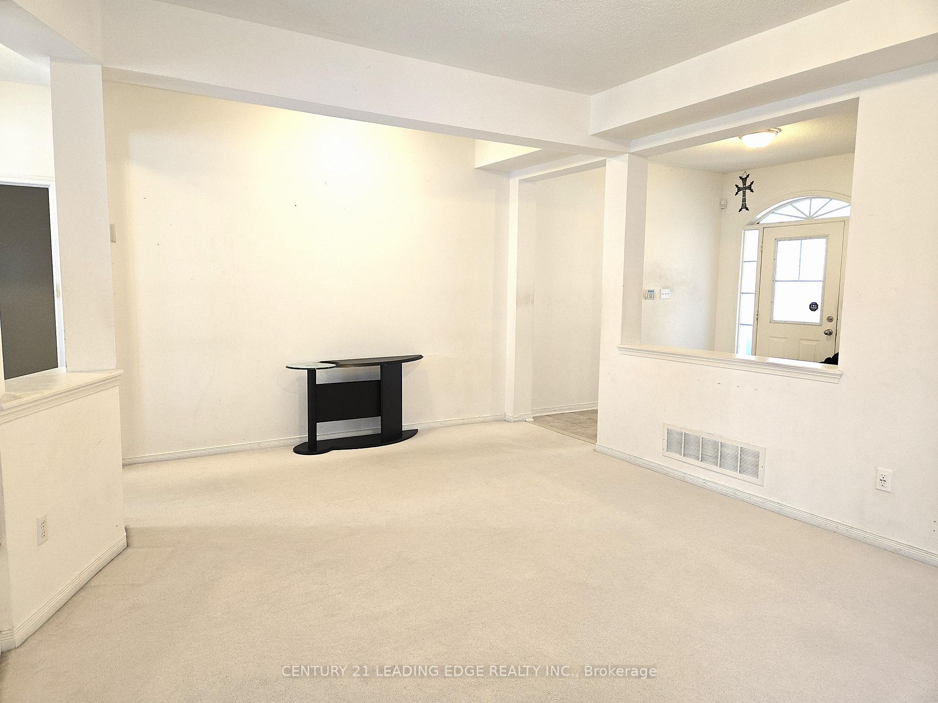 Photo 11 of 22 Westgate Avenue, Ajax, Central East — HOMEH