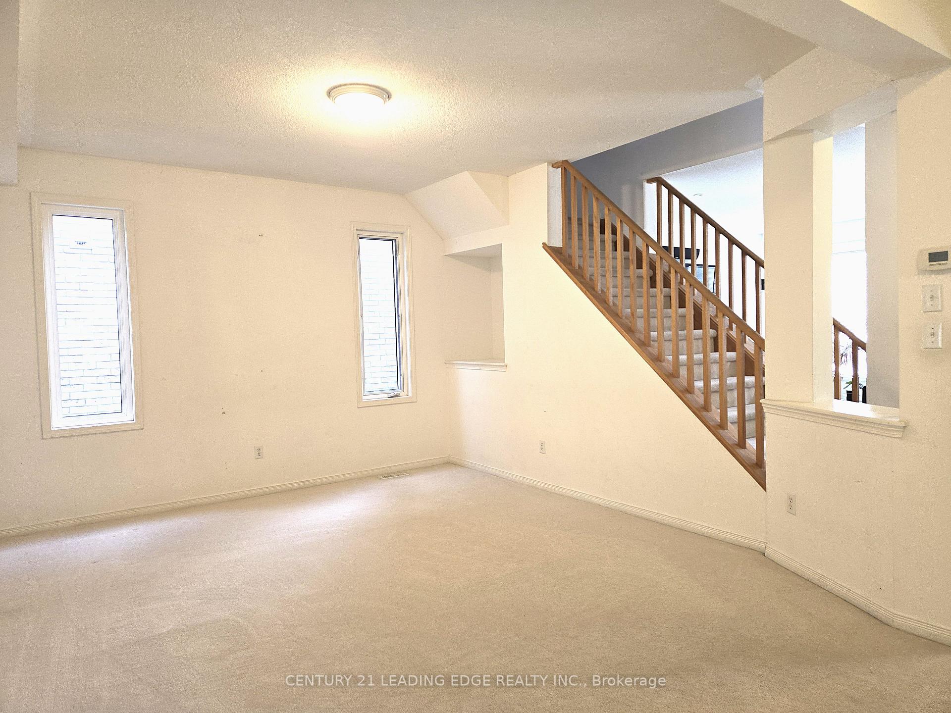 Photo 13 of 22 Westgate Avenue, Ajax, Central East — HOMEH