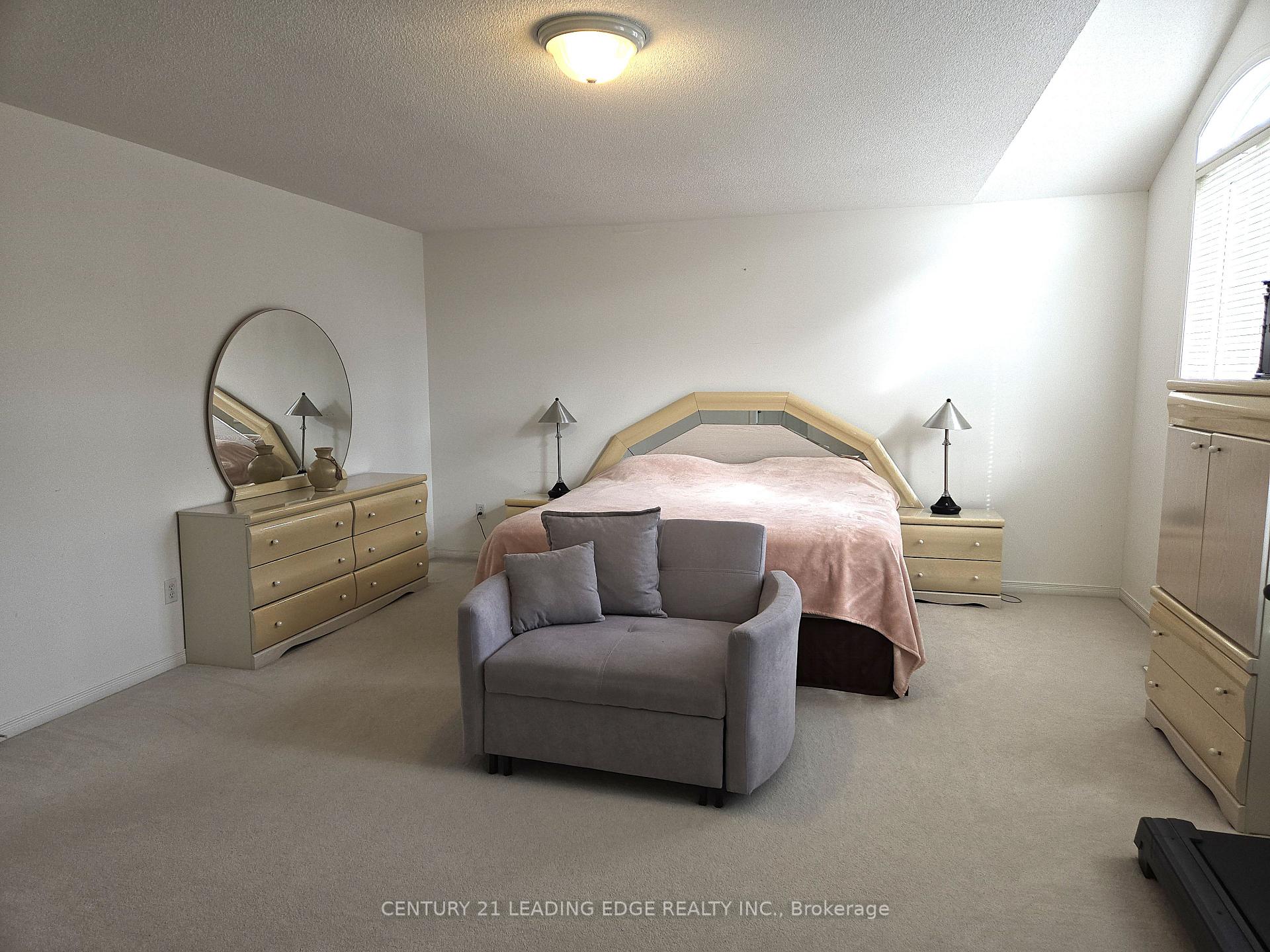 Photo 25 of 22 Westgate Avenue, Ajax, Central East — HOMEH