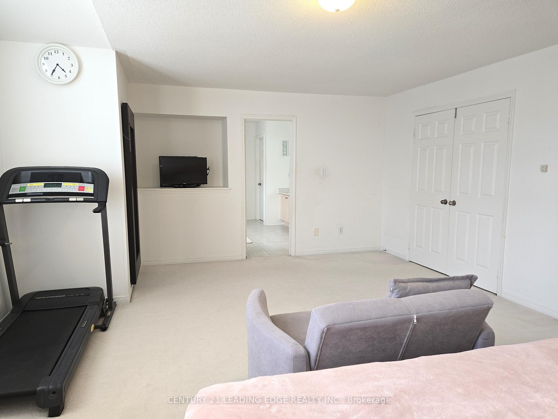 Photo 26 of 22 Westgate Avenue, Ajax, Central East — HOMEH