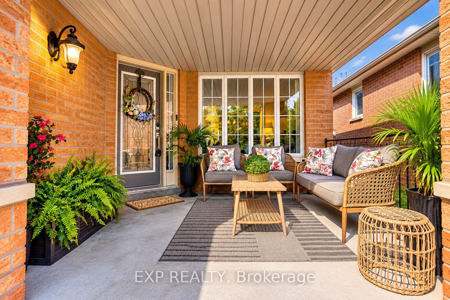 Photo 3 of 499 Silken Laumann Drive, Newmarket, Stonehaven-Wyndham — HOMEH