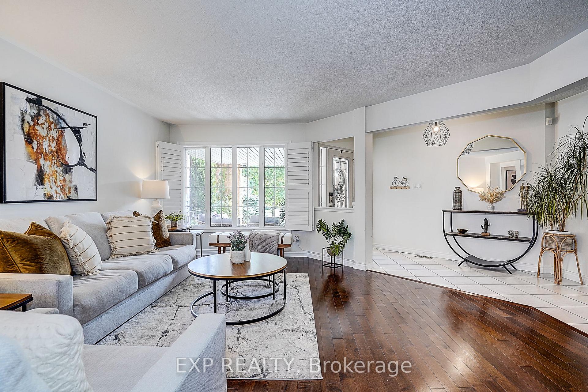 Photo 7 of 499 Silken Laumann Drive, Newmarket, Stonehaven-Wyndham — HOMEH