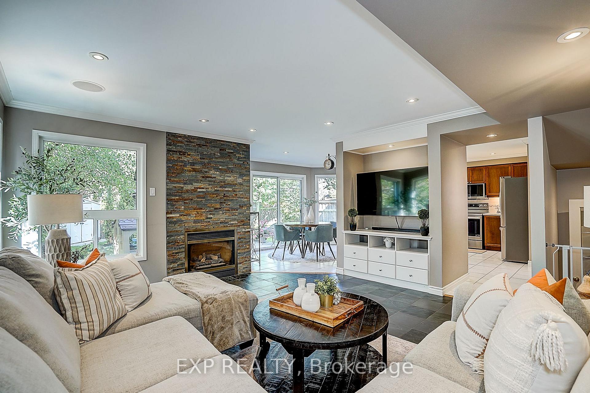 Photo 13 of 499 Silken Laumann Drive, Newmarket, Stonehaven-Wyndham — HOMEH