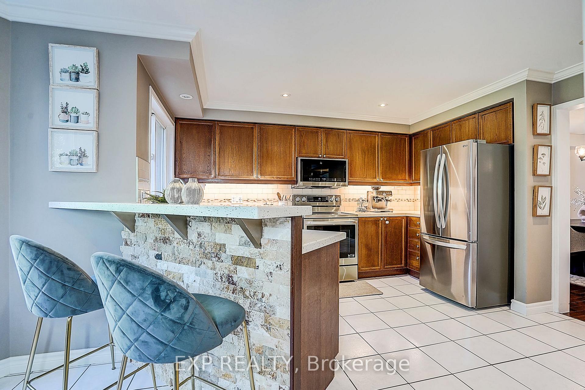 Photo 17 of 499 Silken Laumann Drive, Newmarket, Stonehaven-Wyndham — HOMEH