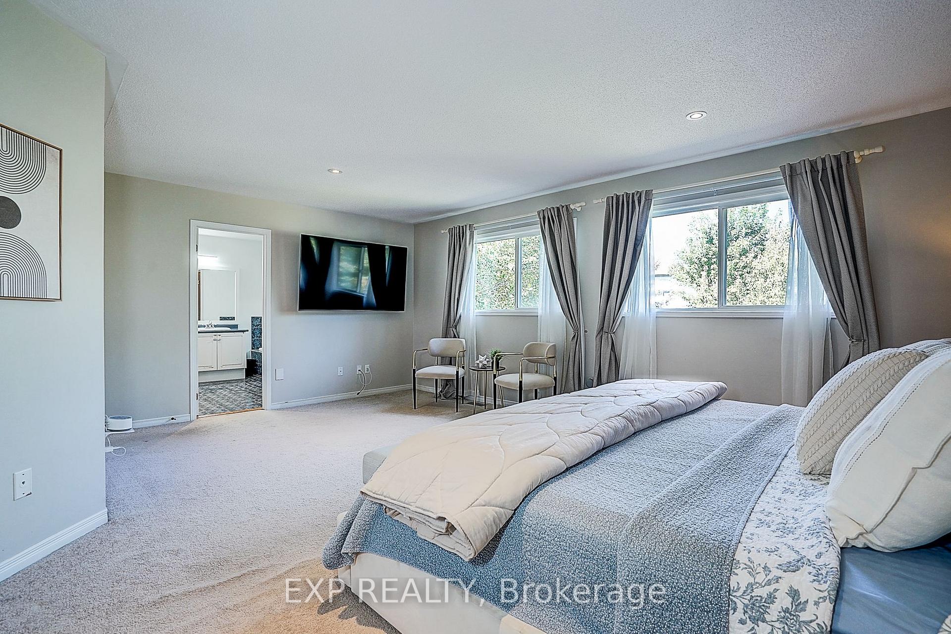 Photo 21 of 499 Silken Laumann Drive, Newmarket, Stonehaven-Wyndham — HOMEH