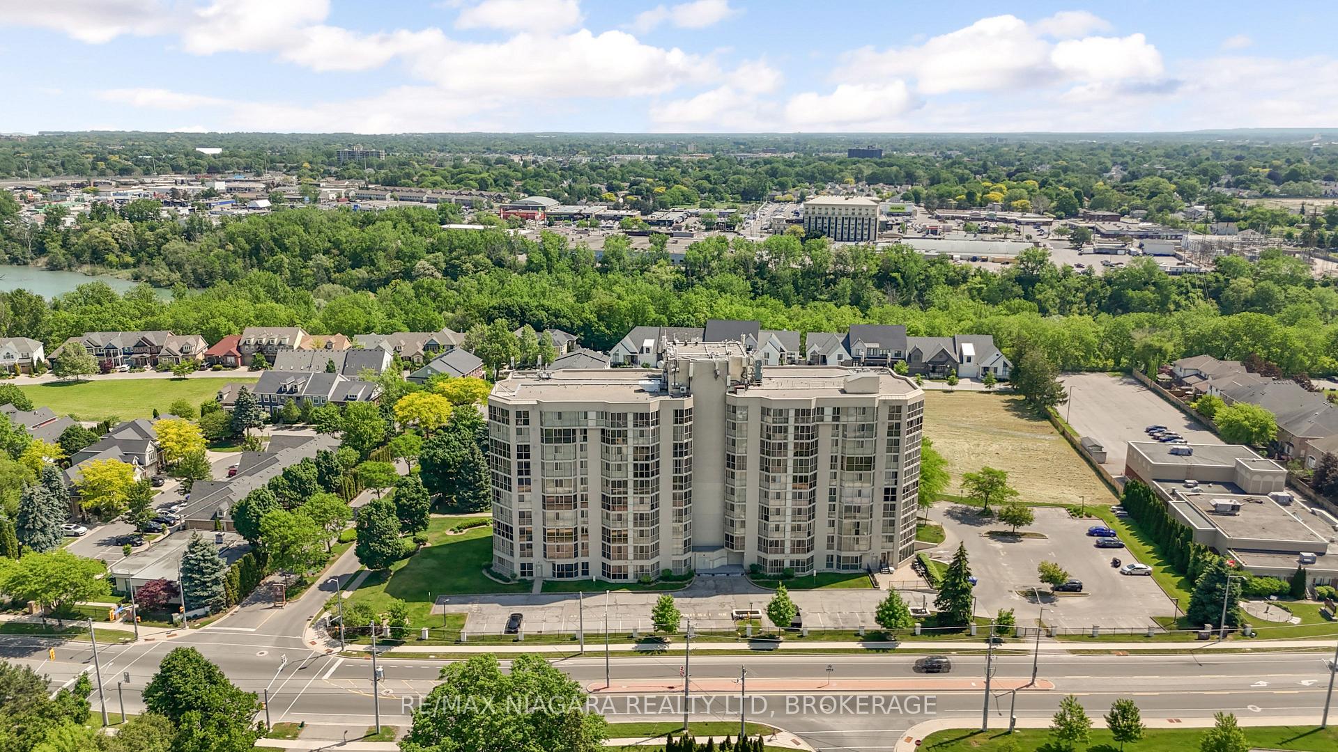 Photo 3 of Unit 204, 162 Martindale Road, St. Catharines, Grapeview — HOMEH