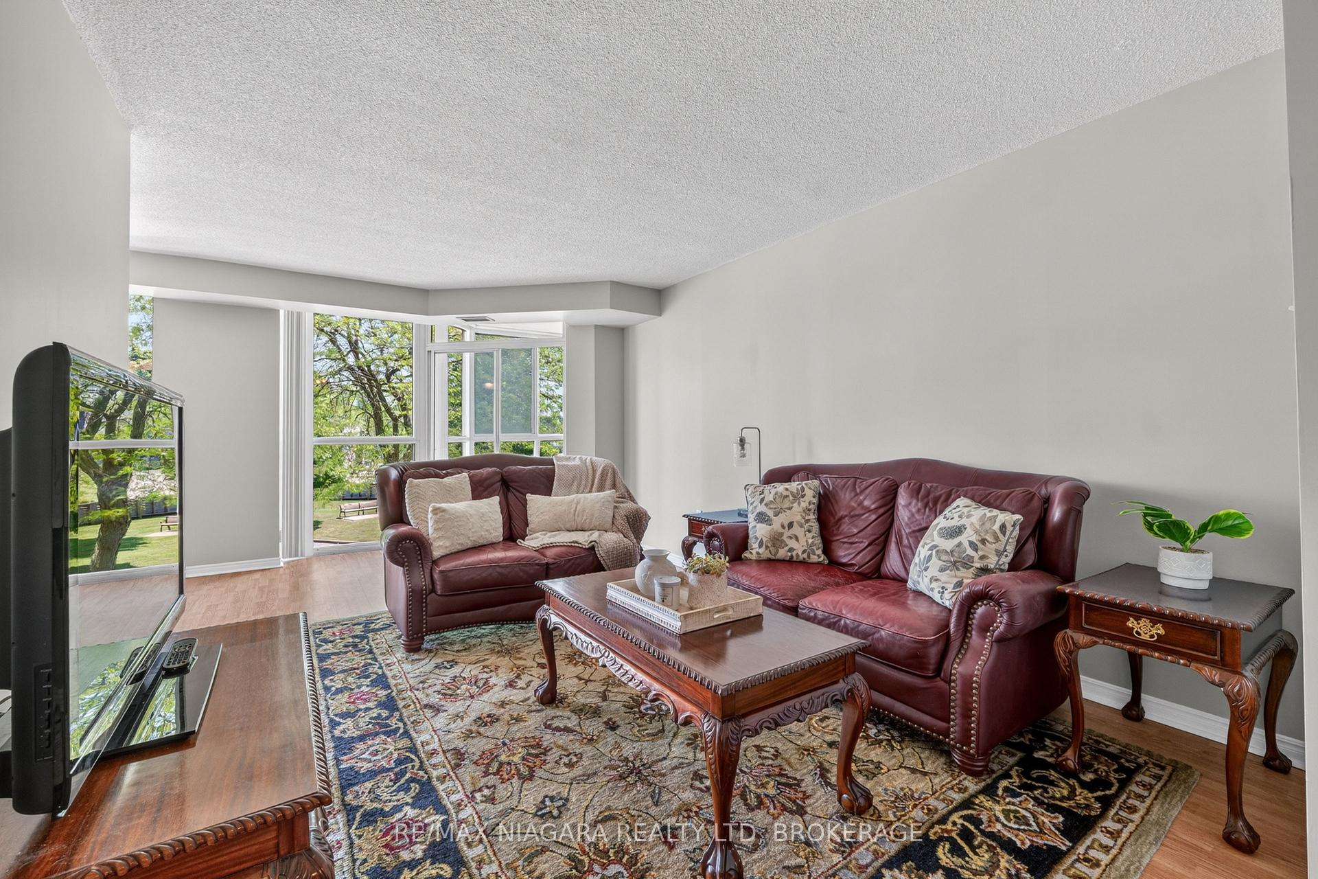 Photo 11 of Unit 204, 162 Martindale Road, St. Catharines, Grapeview — HOMEH