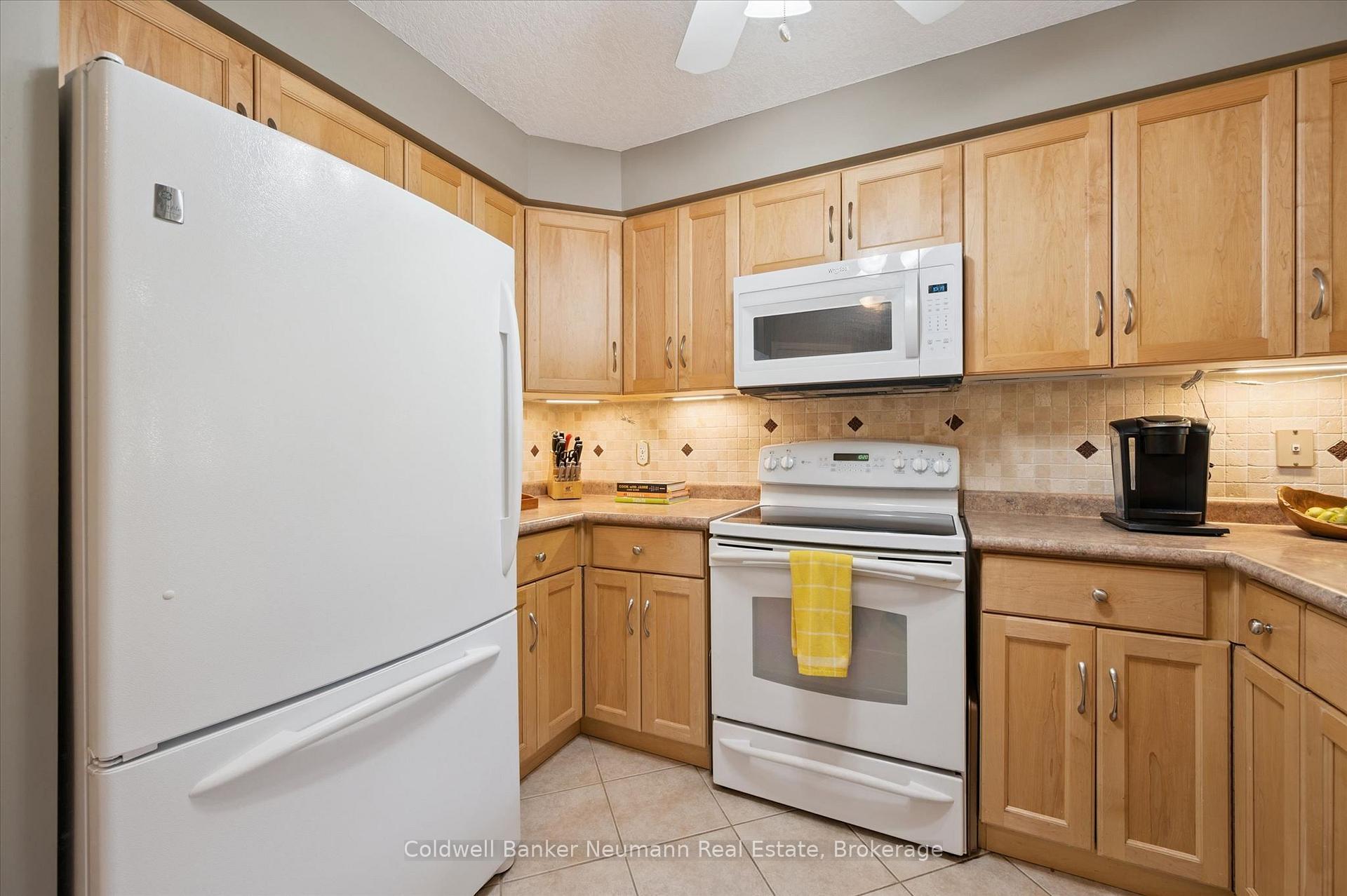 Photo 5 of 165 Terraview Crescent, Guelph, Kortright West — HOMEH